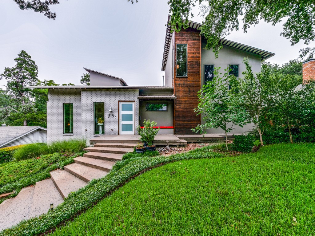 Property photo 01 of 919 Knott Place, Dallas, TX 75208 | MLS #21153592