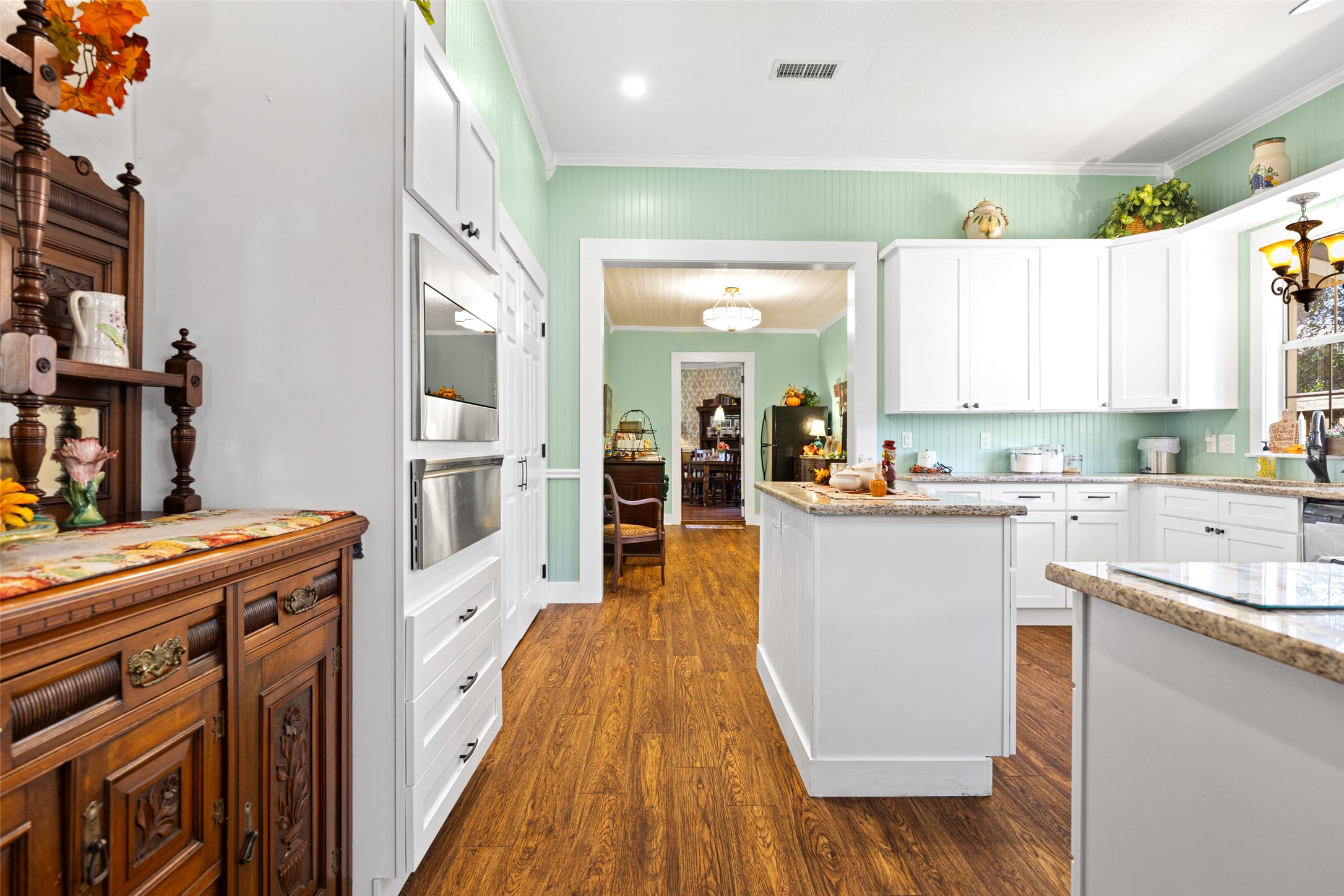 203 E Dixon Street, Jefferson, TX, 75657