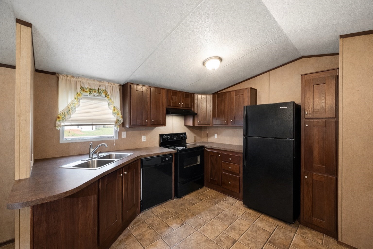 515 S 10th Avenue, Teague, TX, 75860
