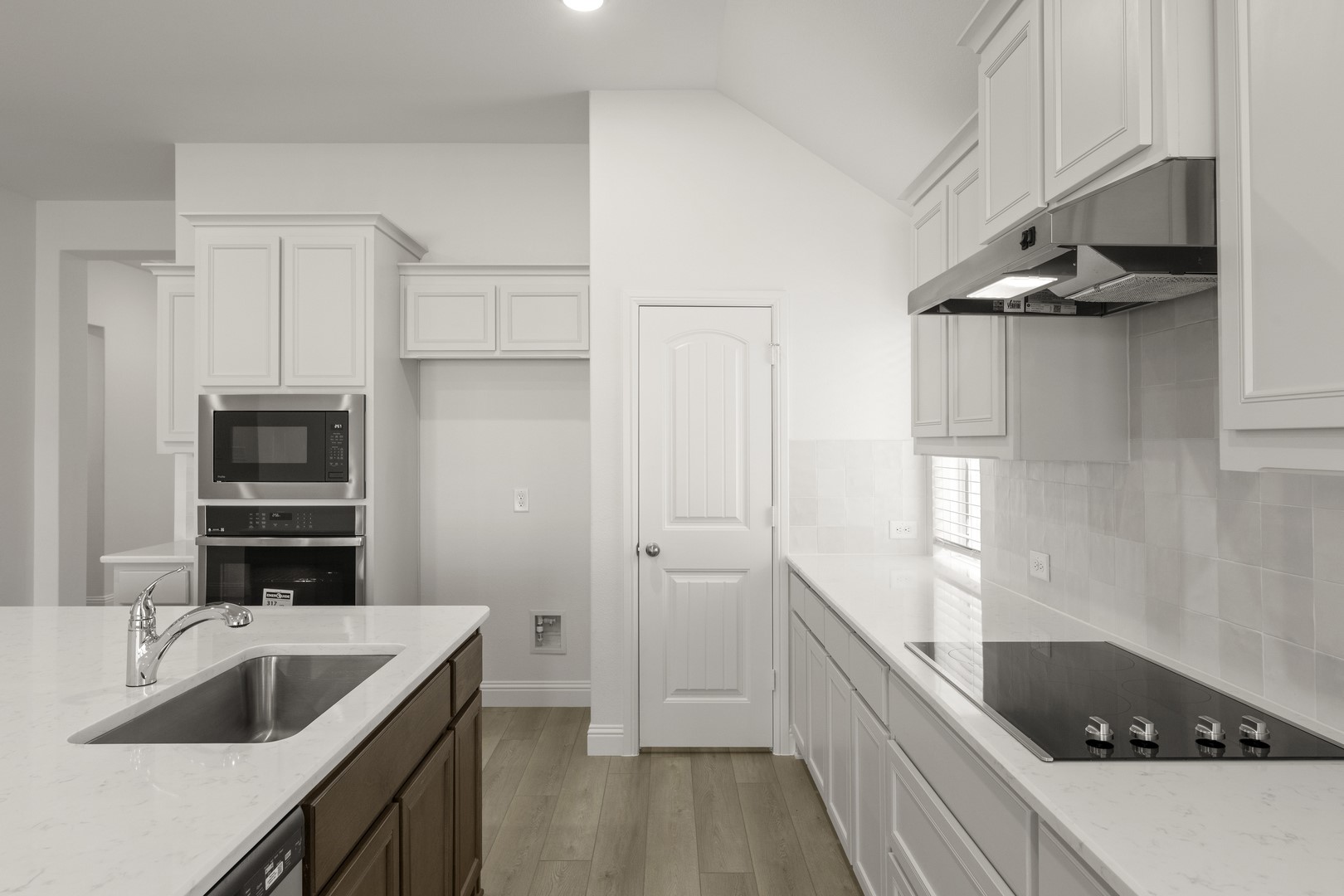 1404 Elle Lane, Aubrey, TX, 76227