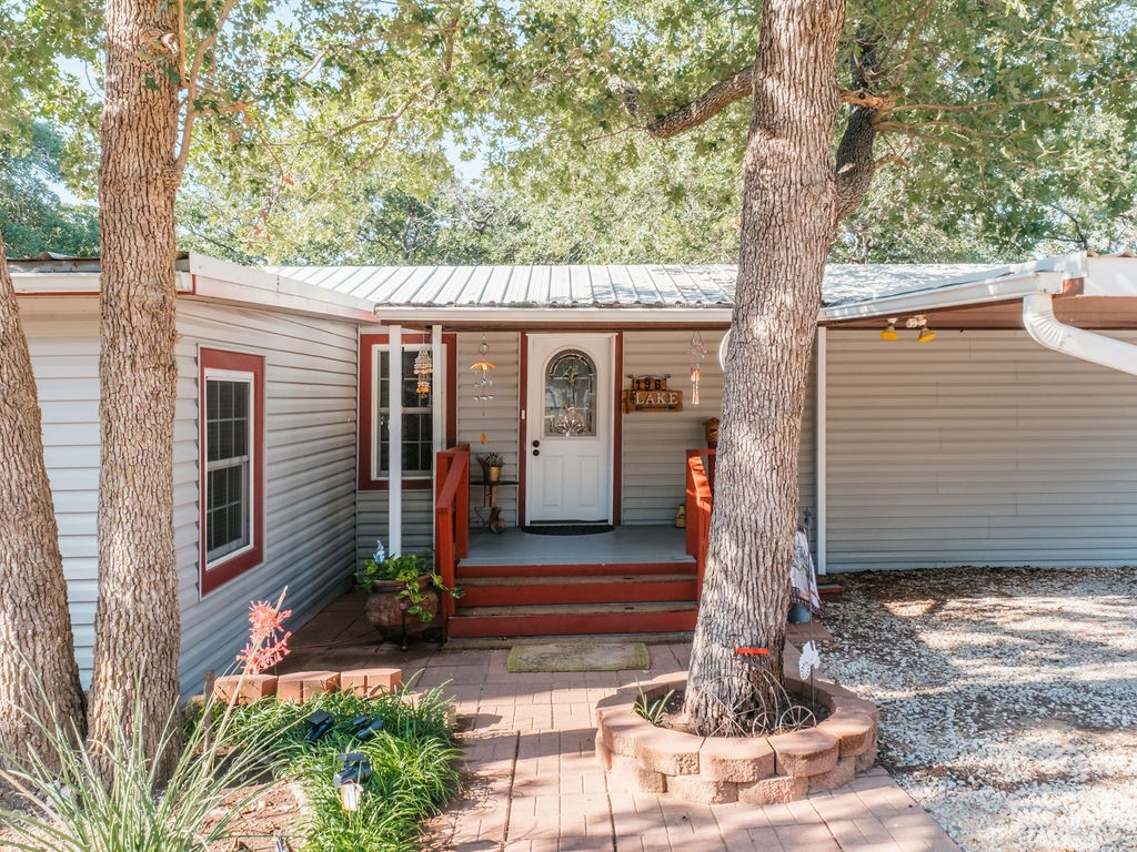 196 S Perch Road, Bowie, TX, 76230