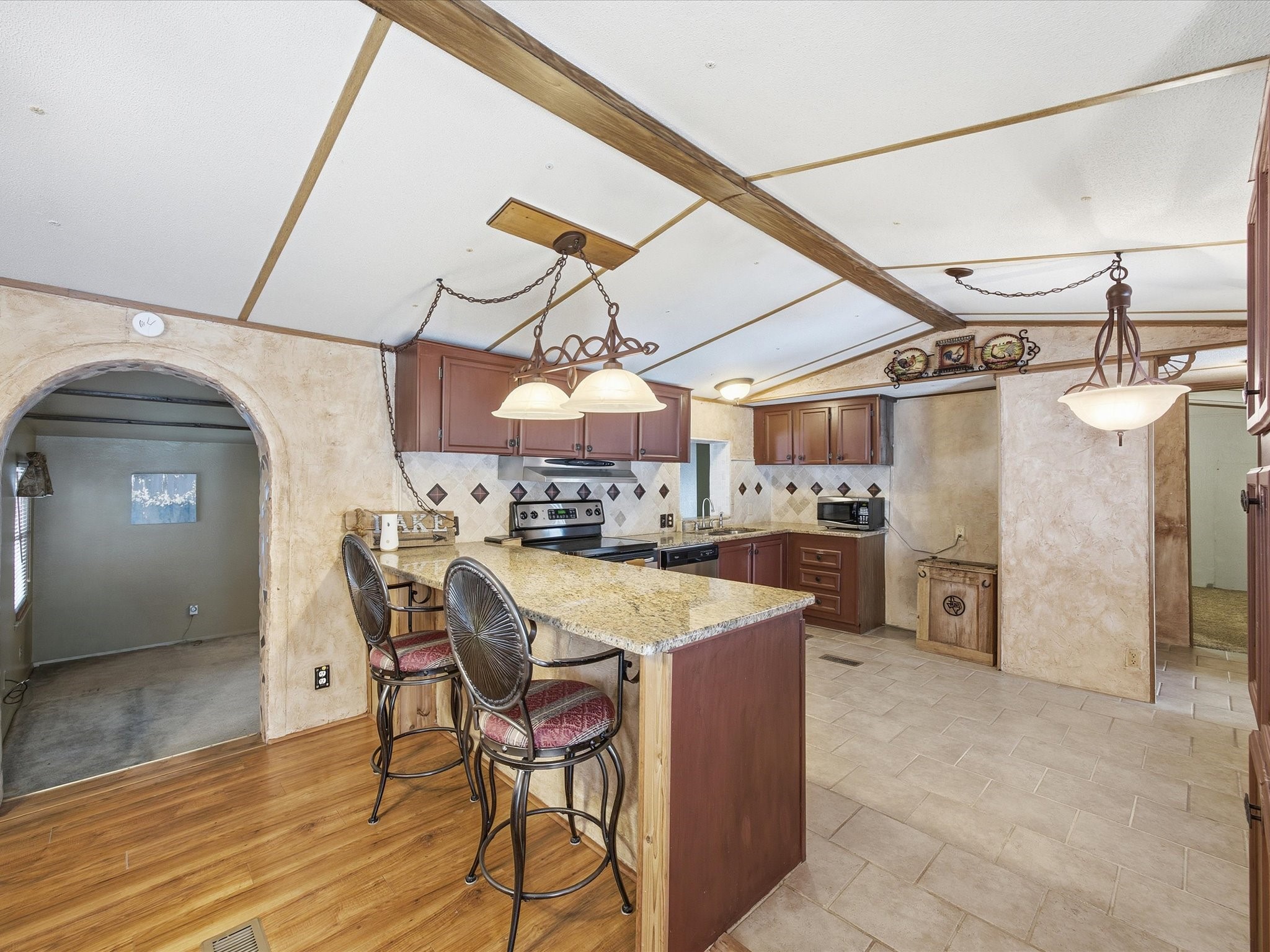 196 S Perch Road, Bowie, TX, 76230