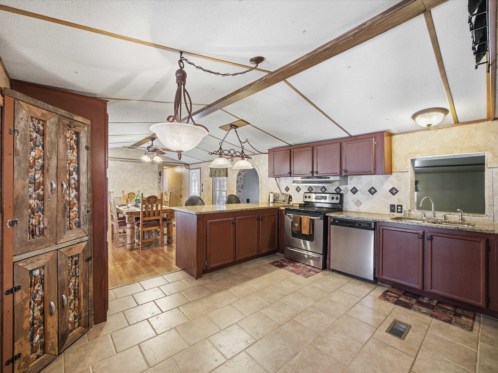 196 S Perch Road, Bowie, TX, 76230