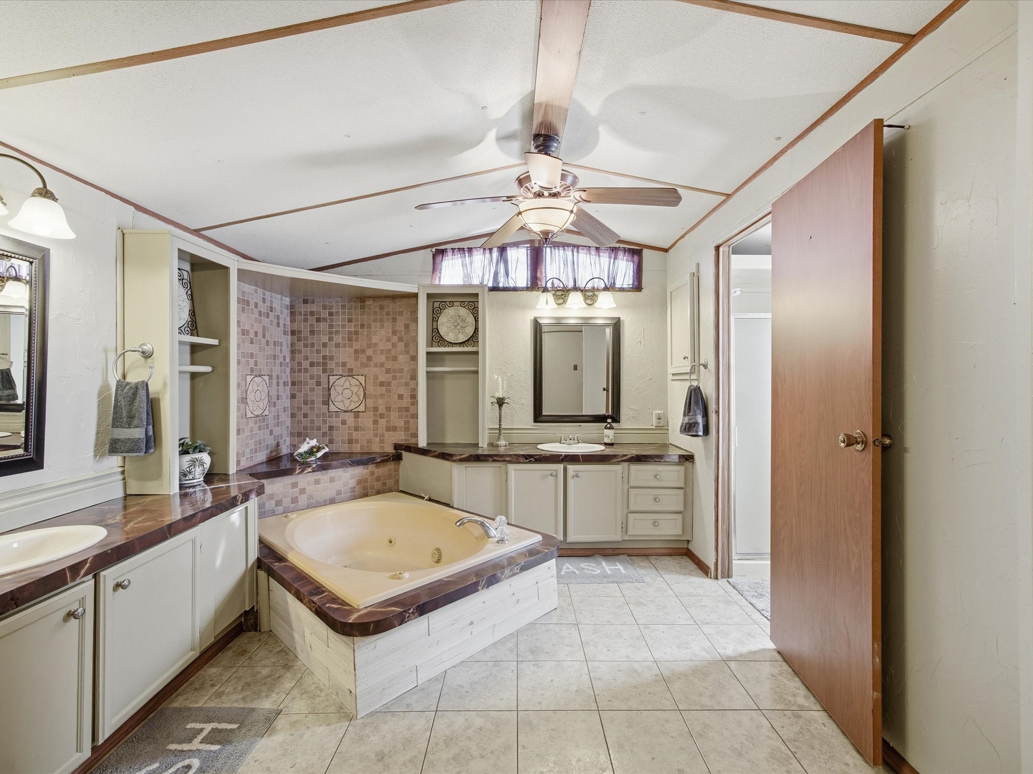 196 S Perch Road, Bowie, TX, 76230