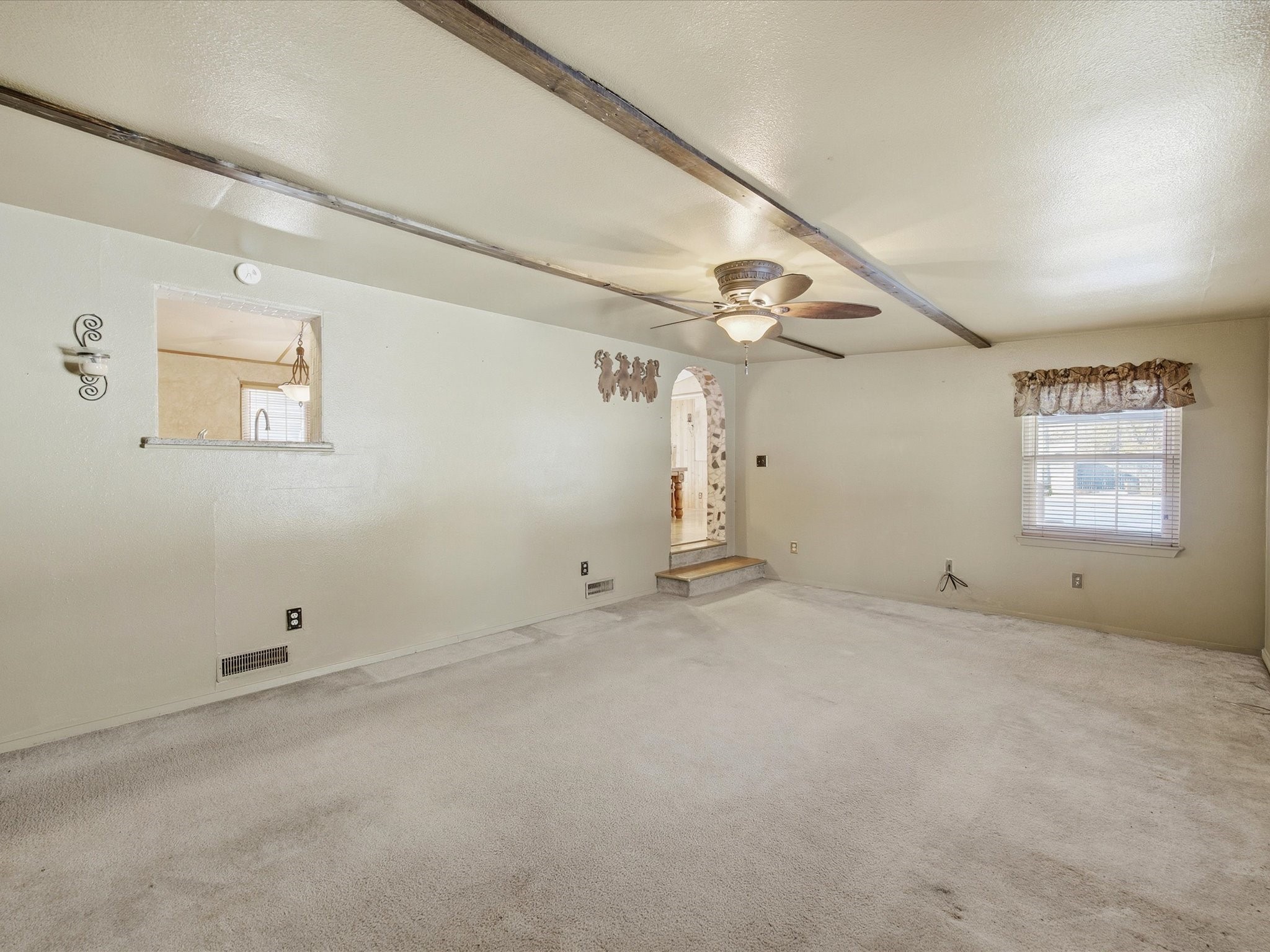 196 S Perch Road, Bowie, TX, 76230