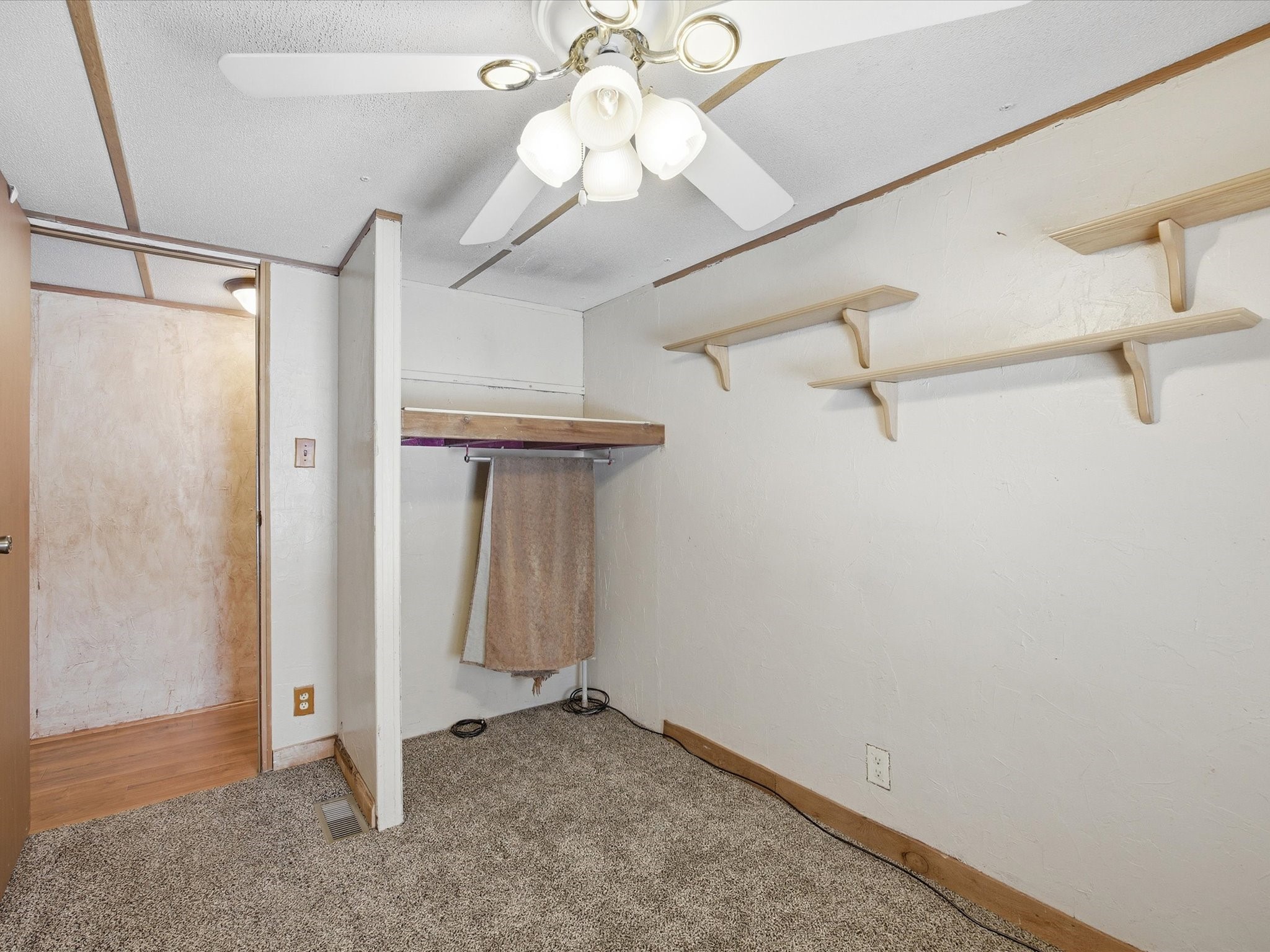 196 S Perch Road, Bowie, TX, 76230