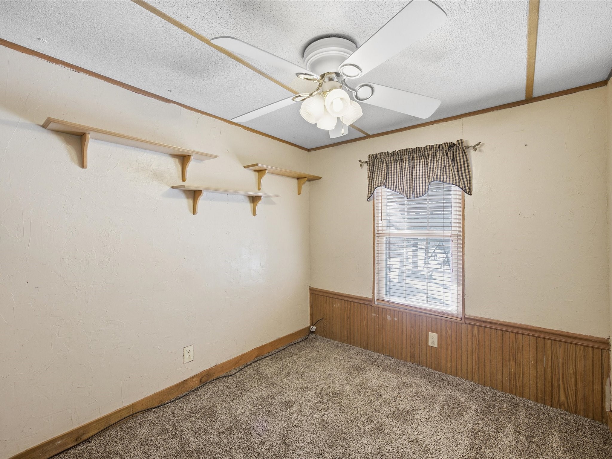 196 S Perch Road, Bowie, TX, 76230