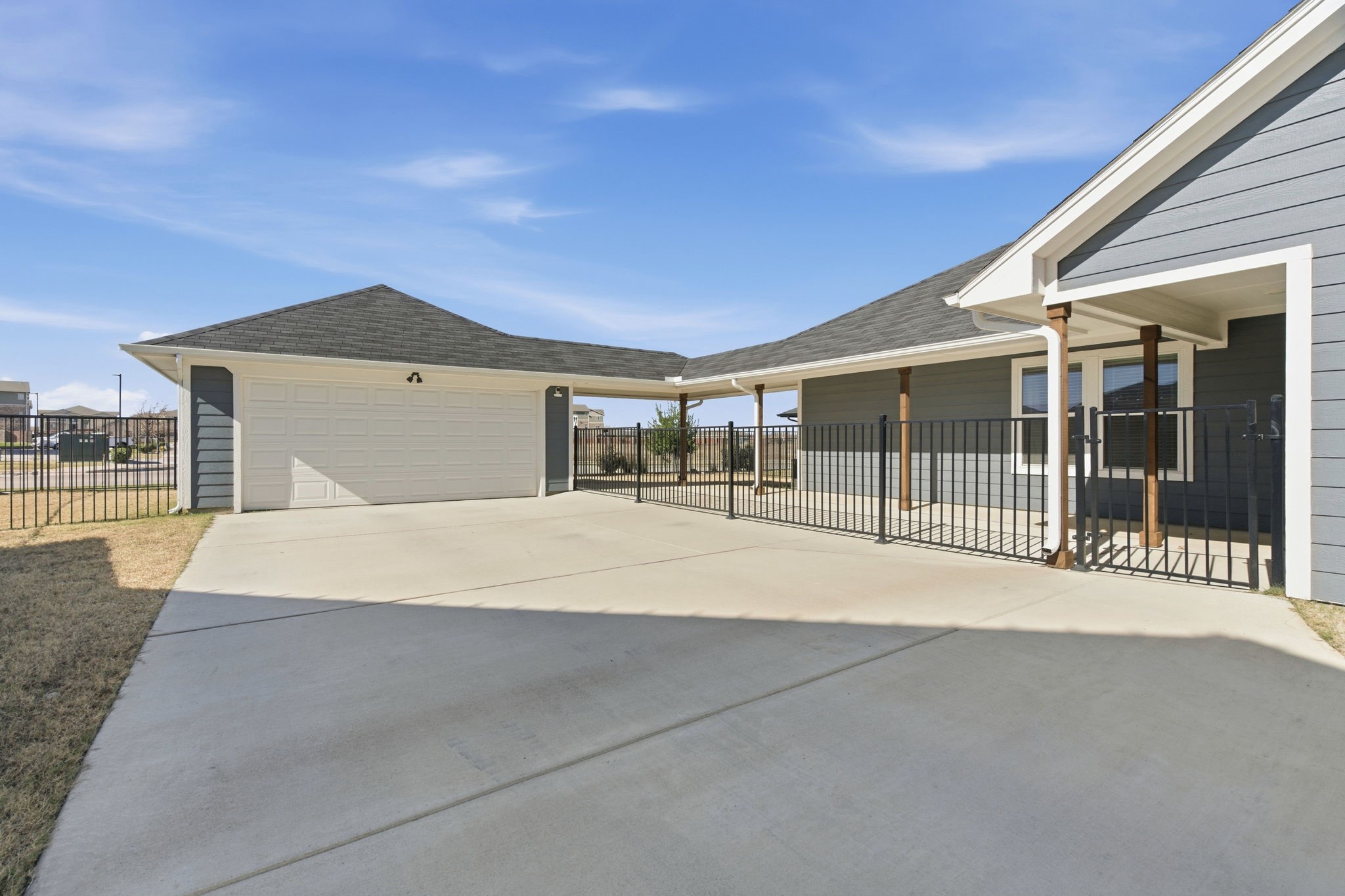649 Charlotte Lane, Burleson, TX, 76028