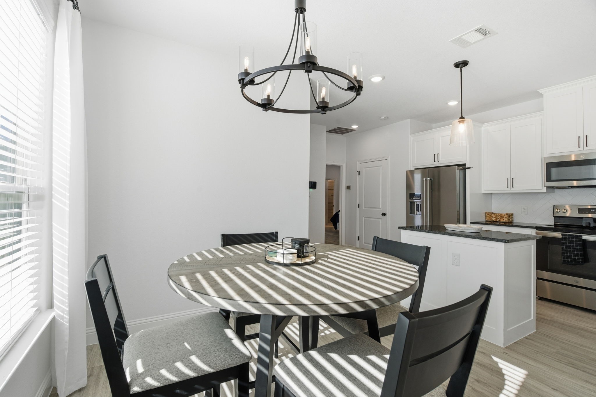 649 Charlotte Lane, Burleson, TX, 76028