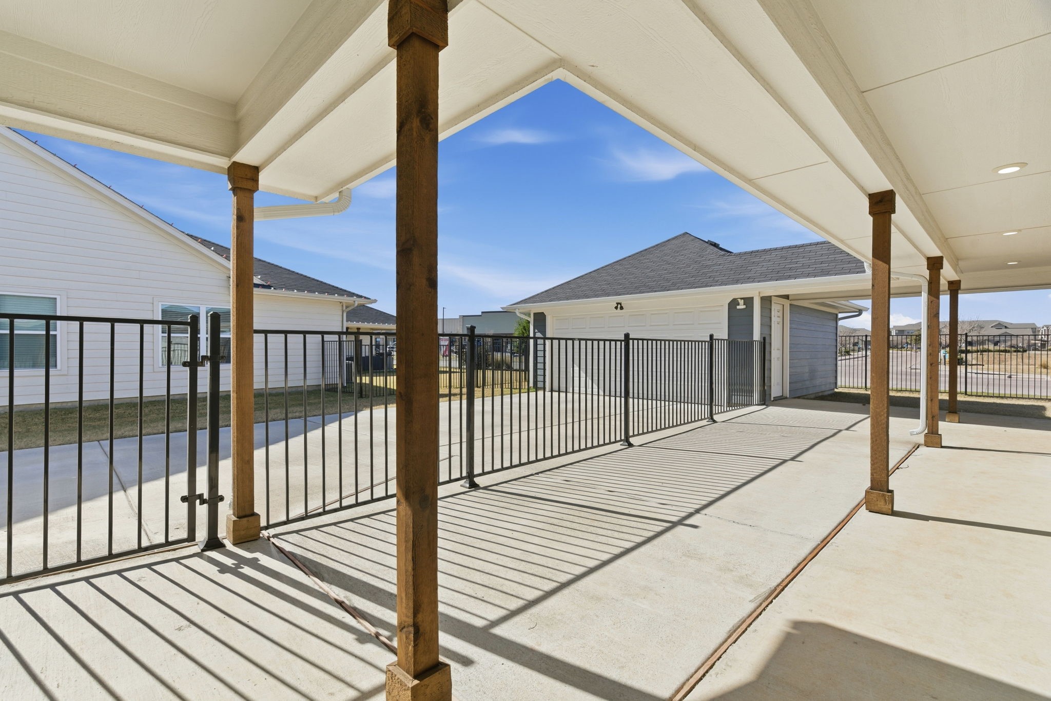 649 Charlotte Lane, Burleson, TX, 76028