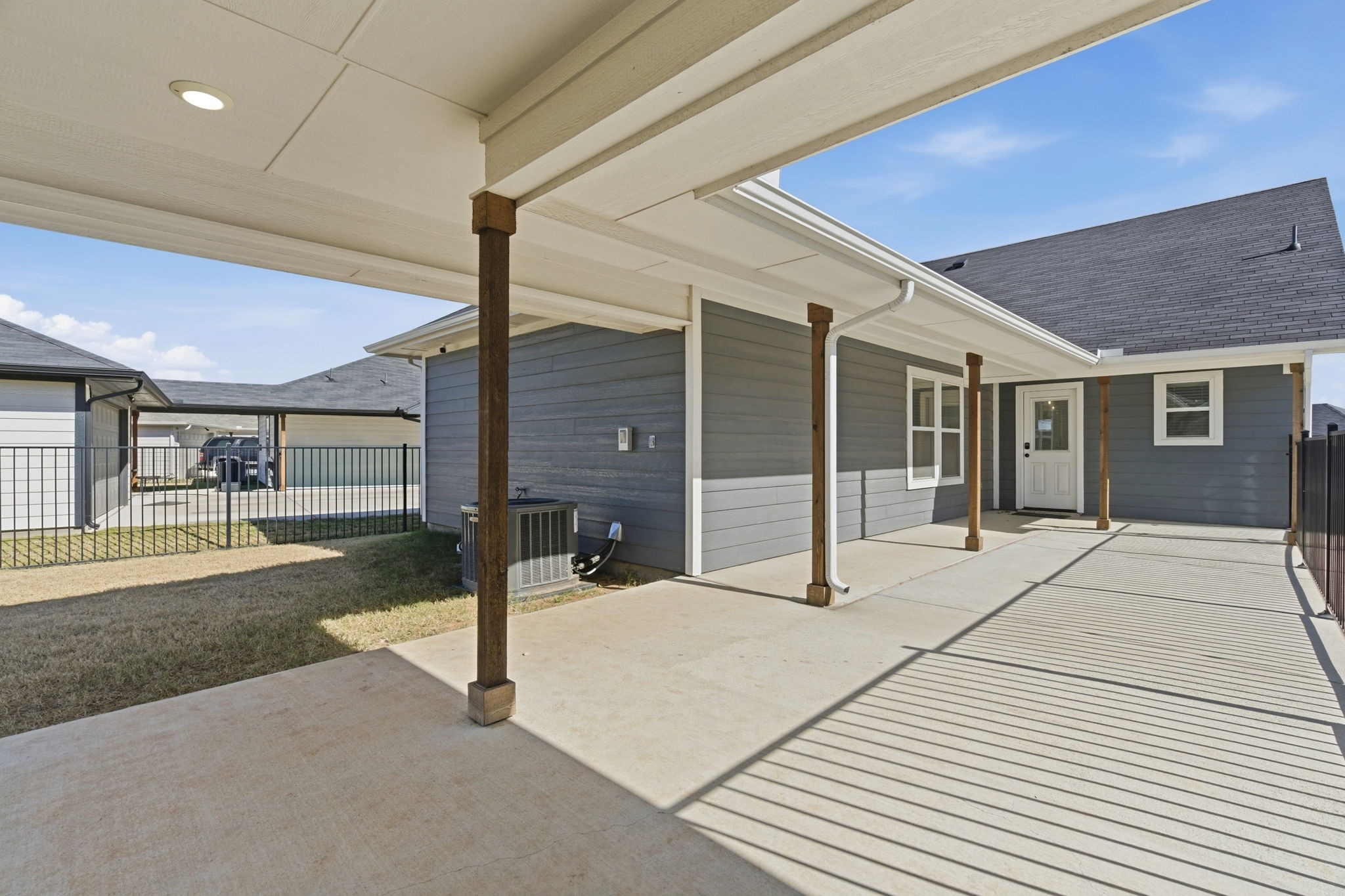 649 Charlotte Lane, Burleson, TX, 76028