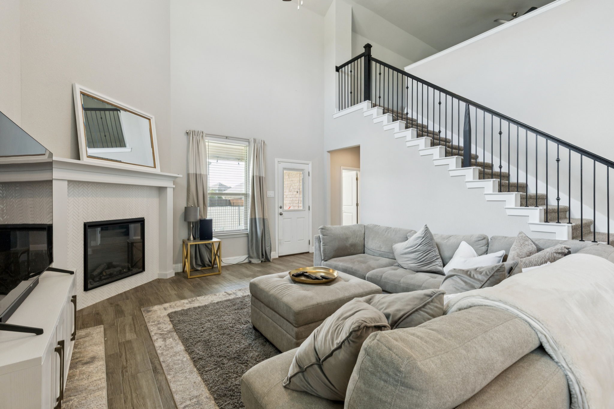 622 Summer Grove Drive, Midlothian, TX, 76065