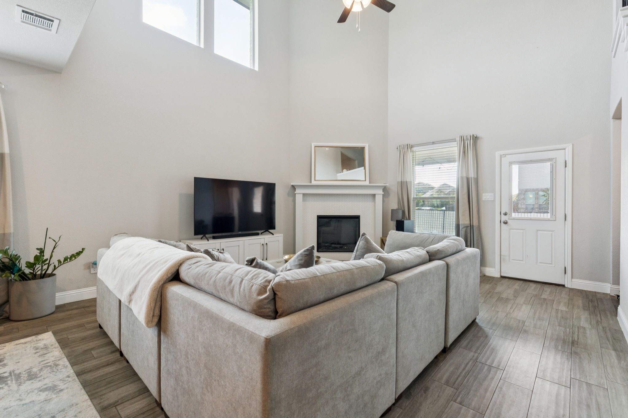 622 Summer Grove Drive, Midlothian, TX, 76065