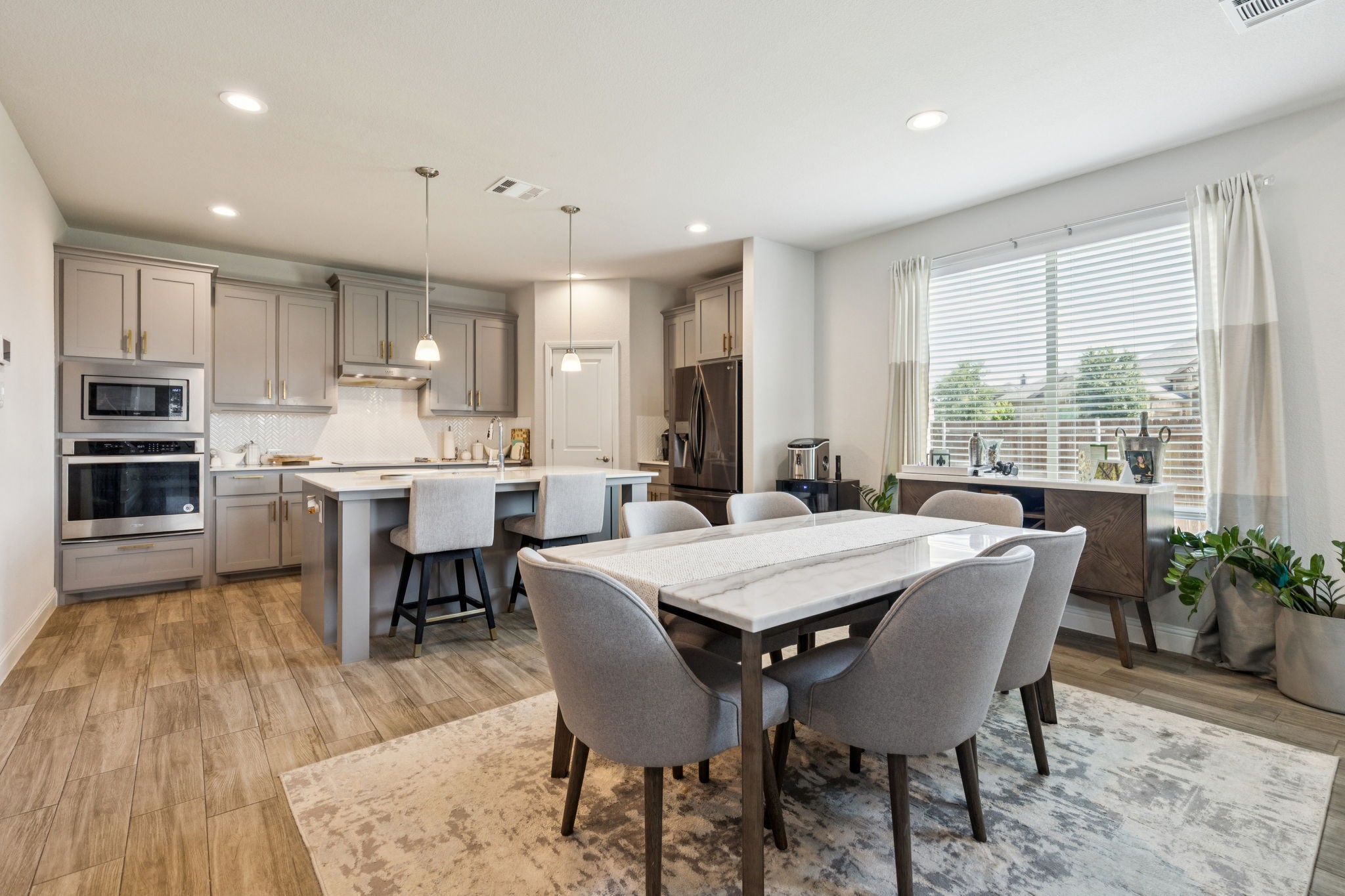 622 Summer Grove Drive, Midlothian, TX, 76065