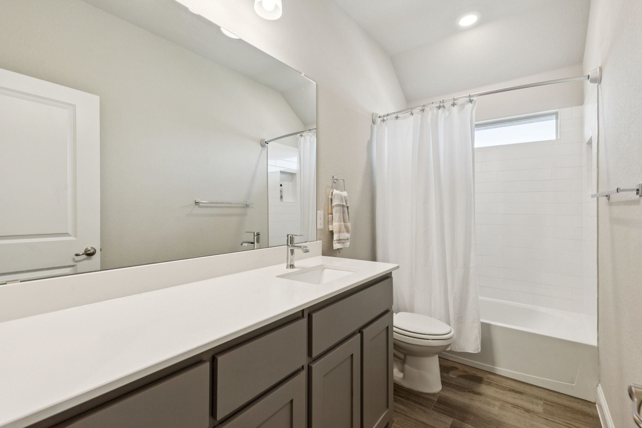 622 Summer Grove Drive, Midlothian, TX, 76065
