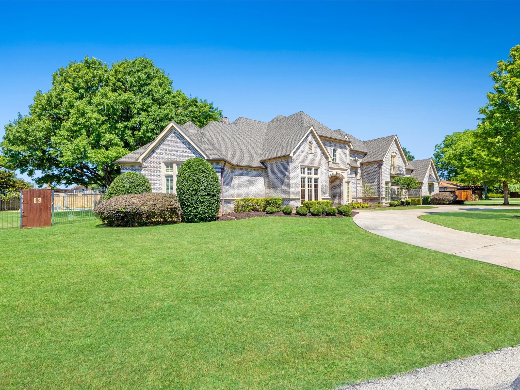 2965 S Sunbeck Circle, Farmers Branch, TX, 75234