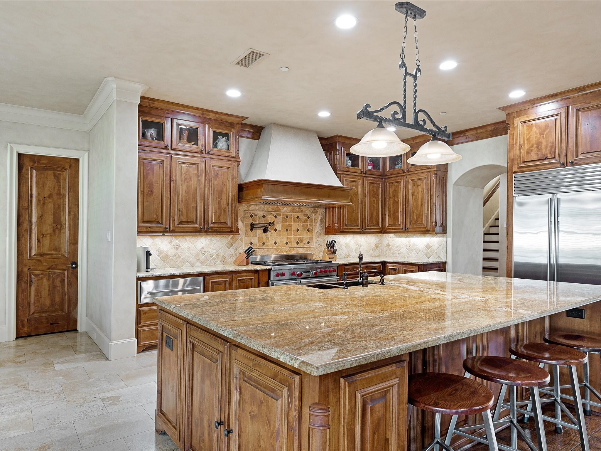 2965 S Sunbeck Circle, Farmers Branch, TX, 75234
