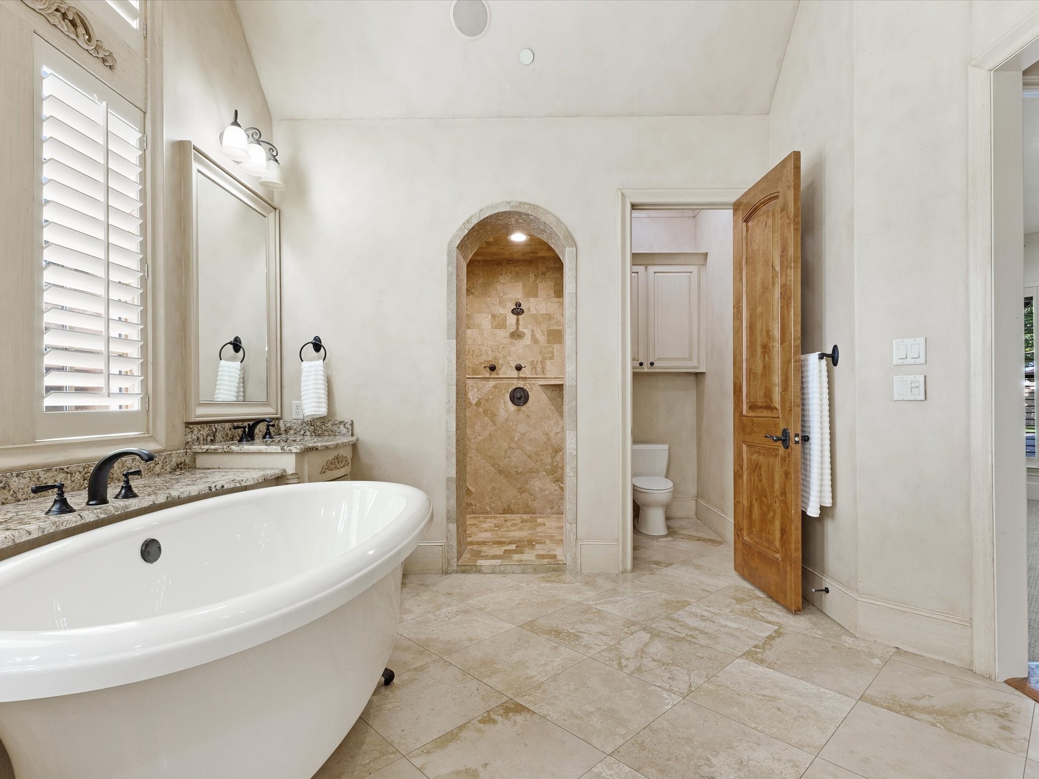 2965 S Sunbeck Circle, Farmers Branch, TX, 75234