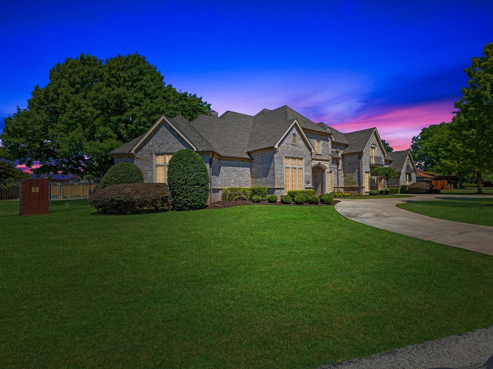 2965 S Sunbeck Circle, Farmers Branch, TX, 75234