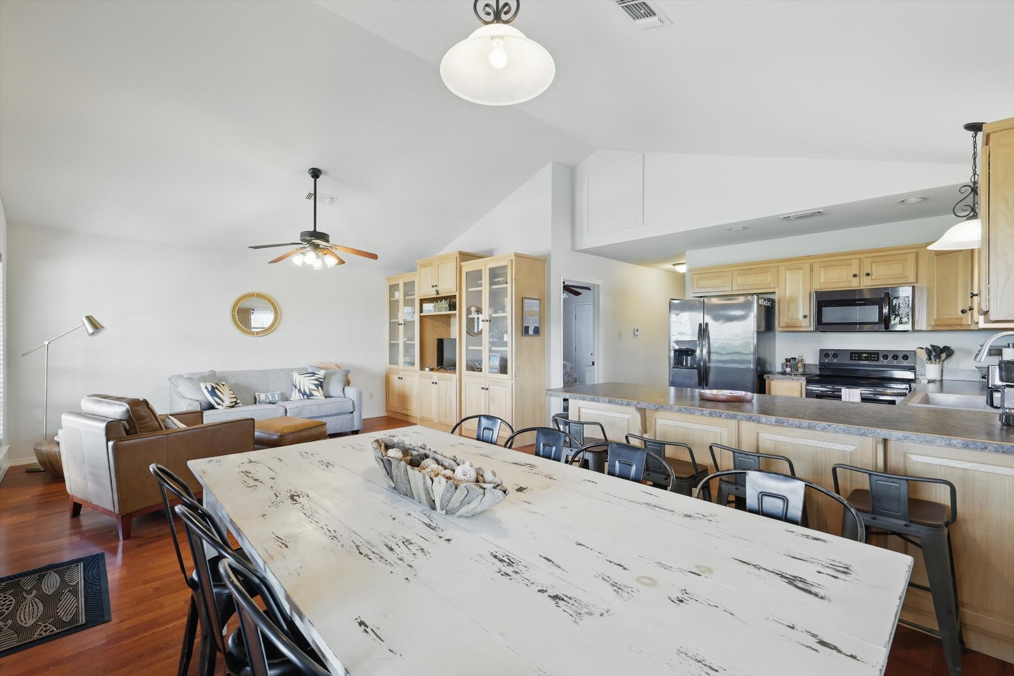 186 W Hells Gate Drive, Strawn, TX, 76475