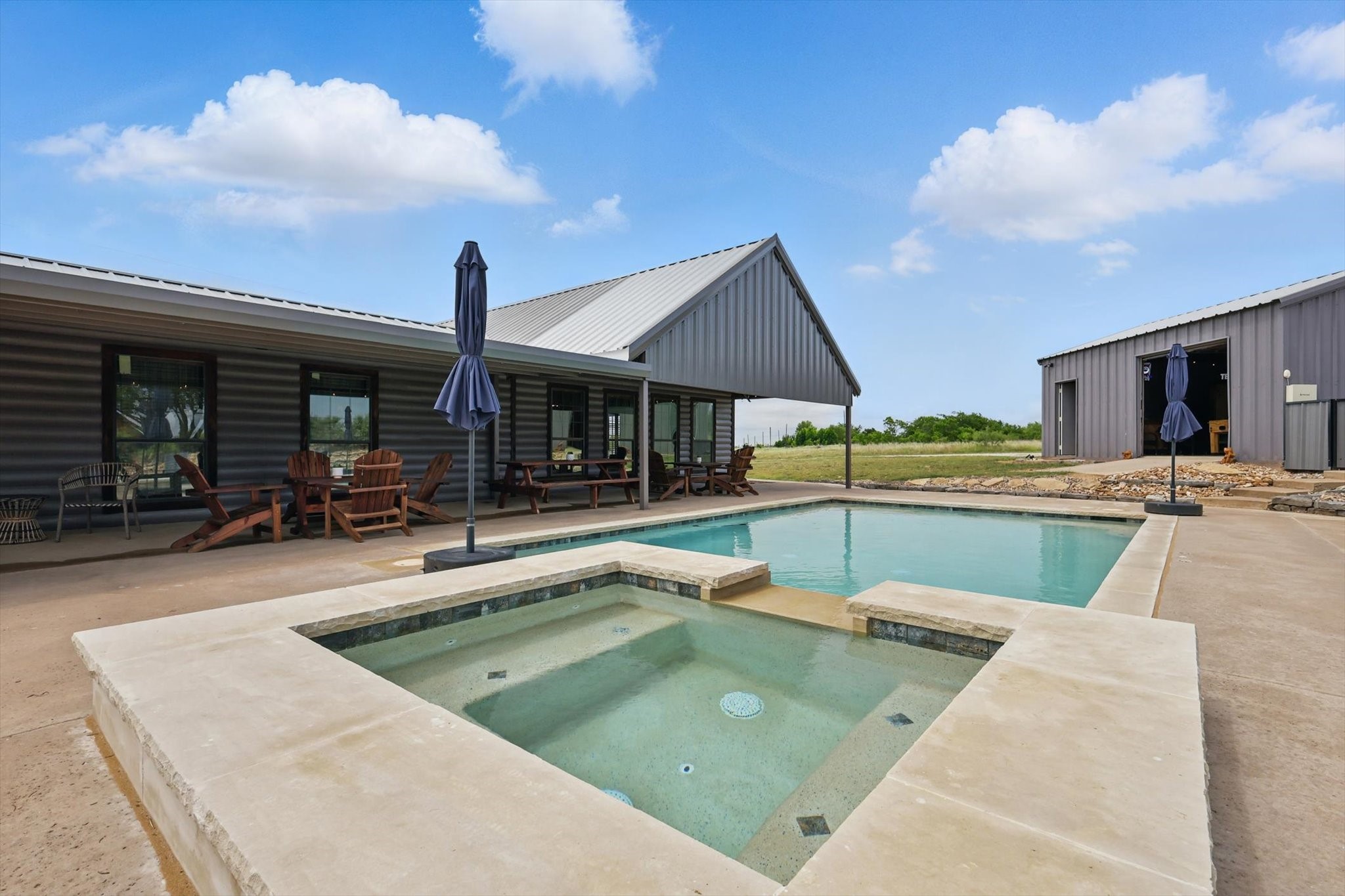 186 W Hells Gate Drive, Strawn, TX, 76475