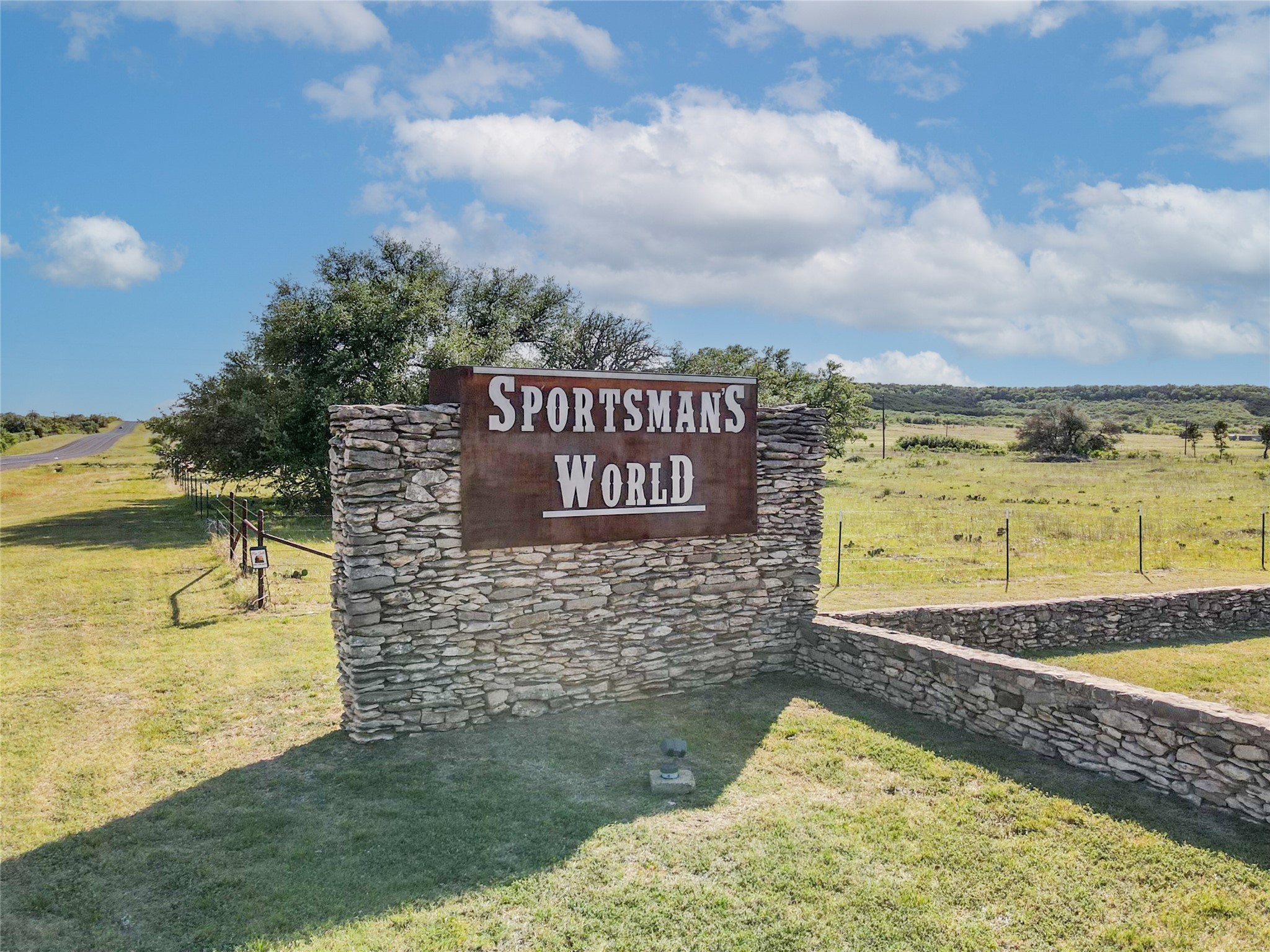 186 W Hells Gate Drive, Strawn, TX, 76475