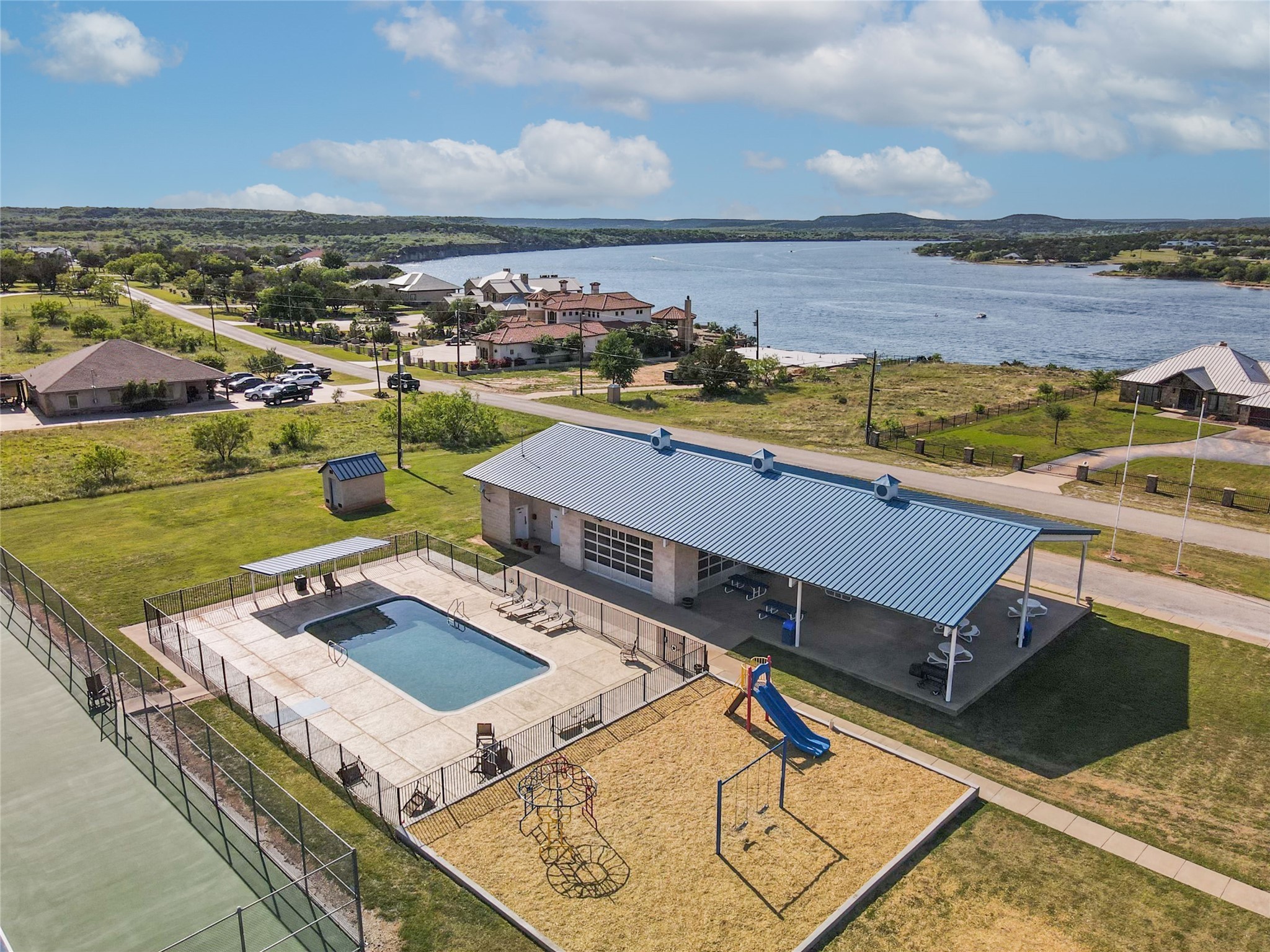 186 W Hells Gate Drive, Strawn, TX, 76475