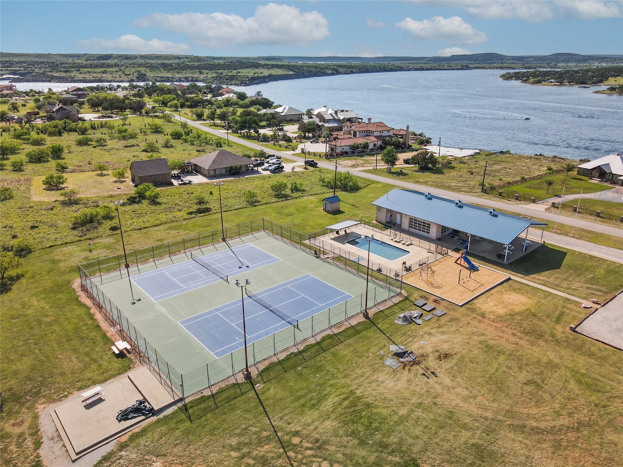 186 W Hells Gate Drive, Strawn, TX, 76475