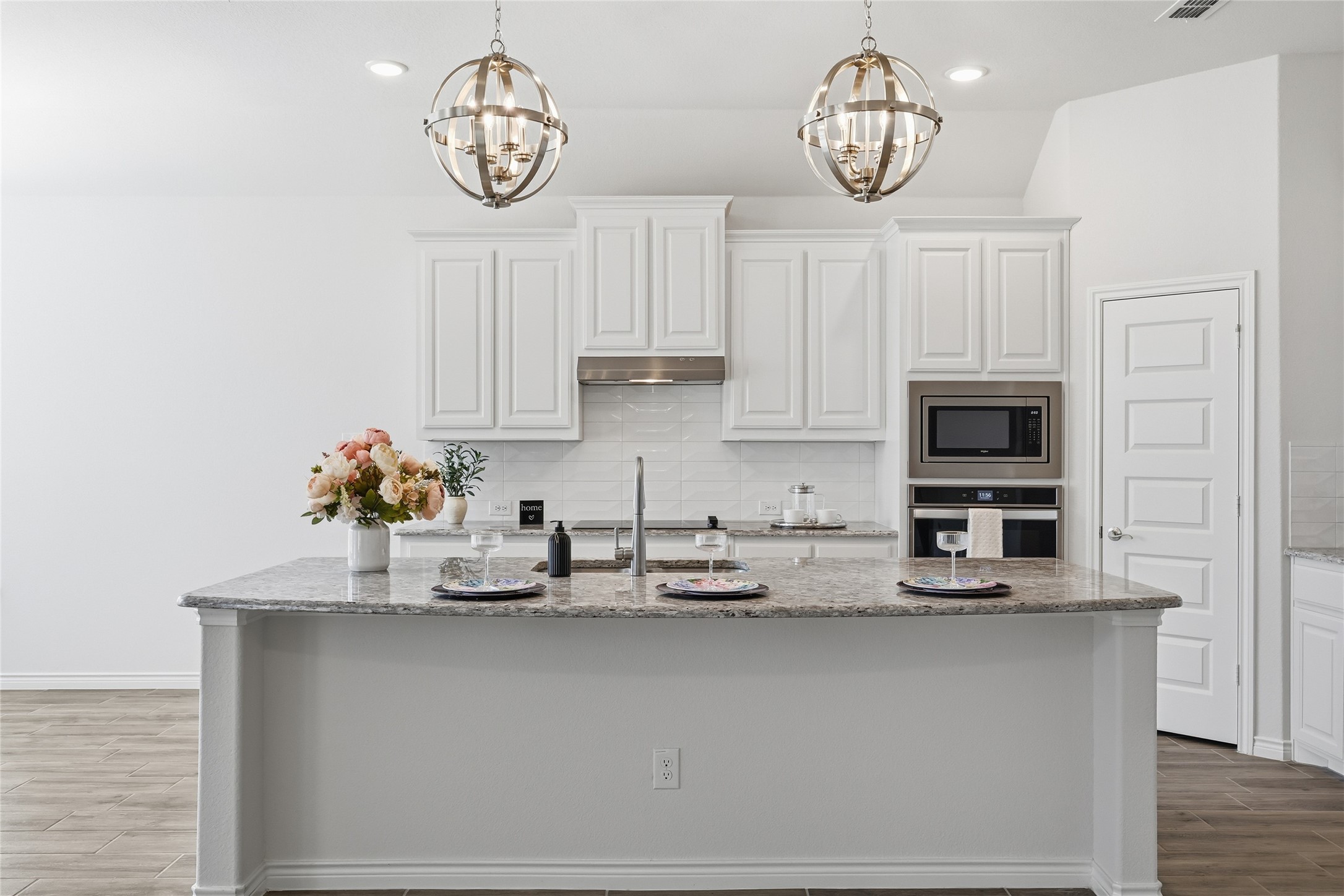 112 Mockingbird Hill, Joshua, TX, 76058