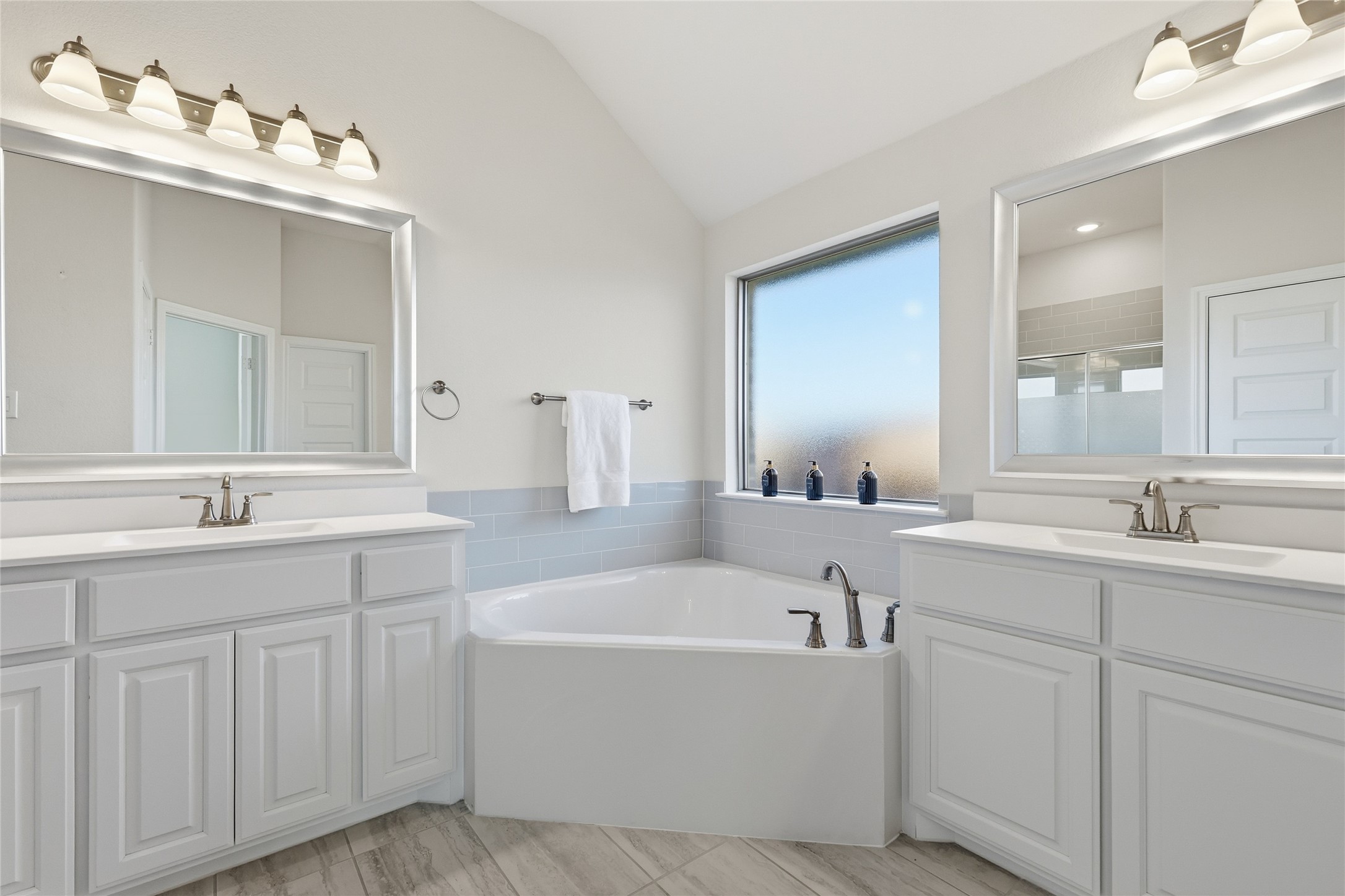 112 Mockingbird Hill, Joshua, TX, 76058