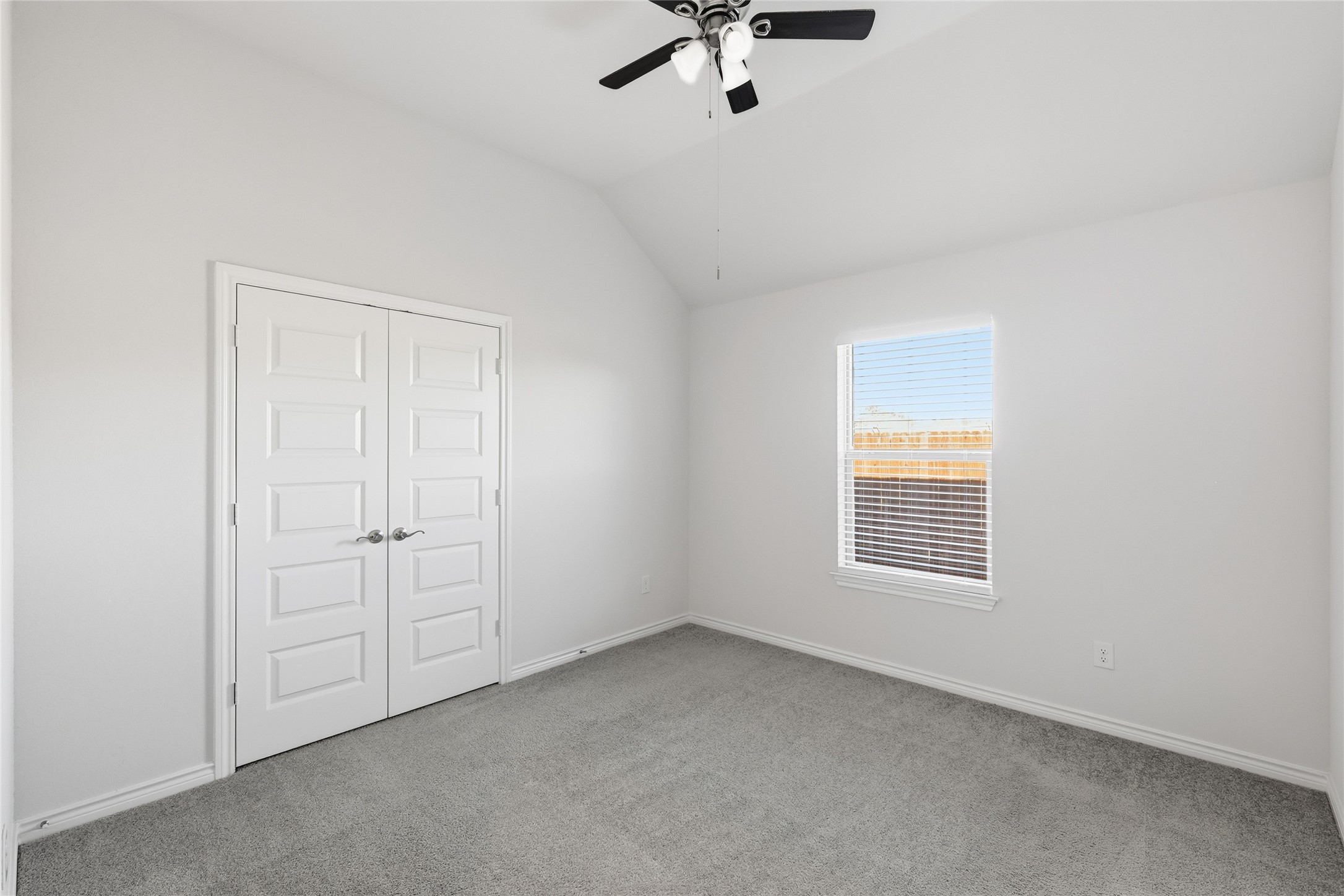 112 Mockingbird Hill, Joshua, TX, 76058