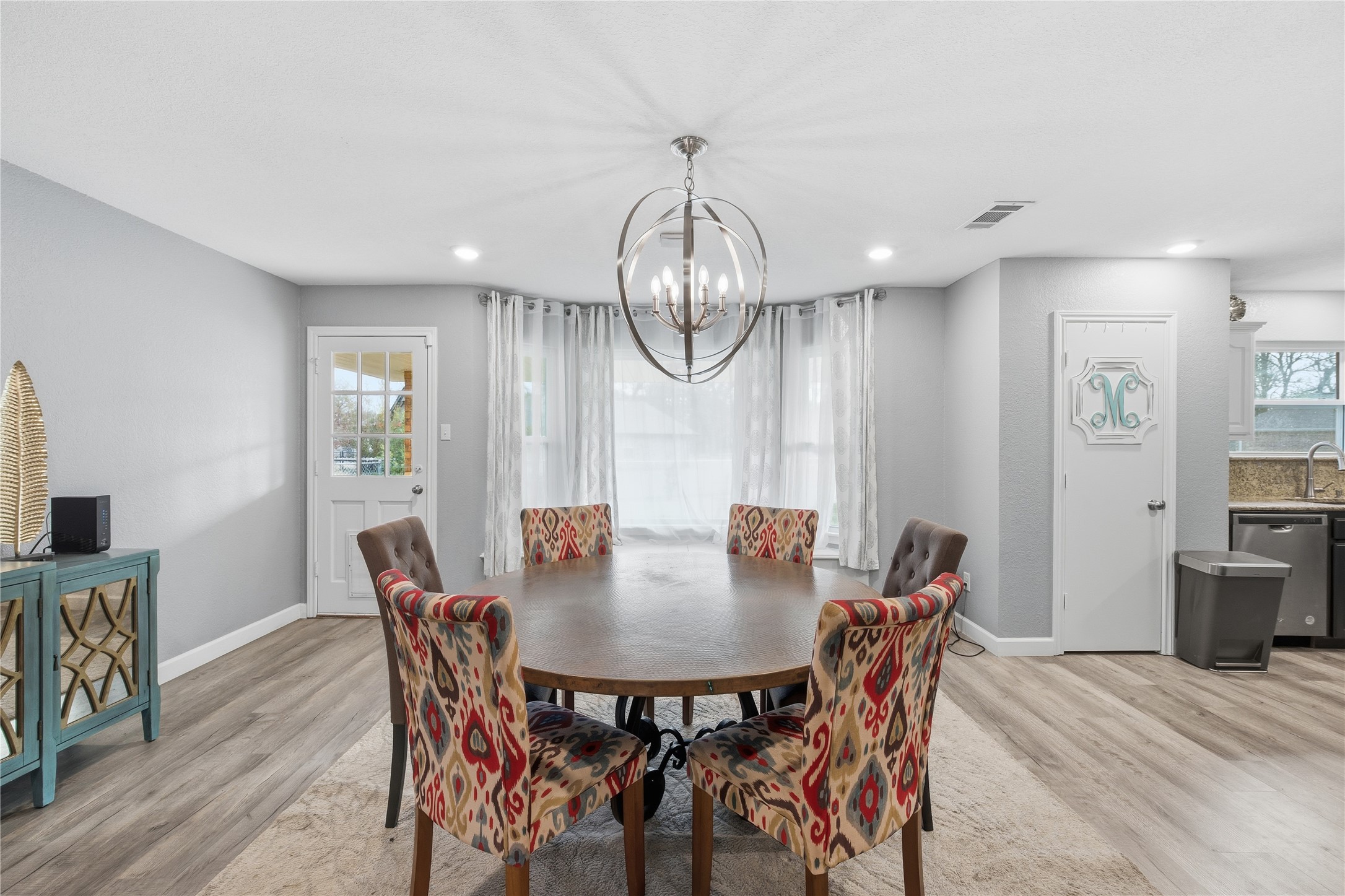Property photo 01 of 111 Havenwood Drive Enchanted, Oaks, TX 75156 | MLS #21157238