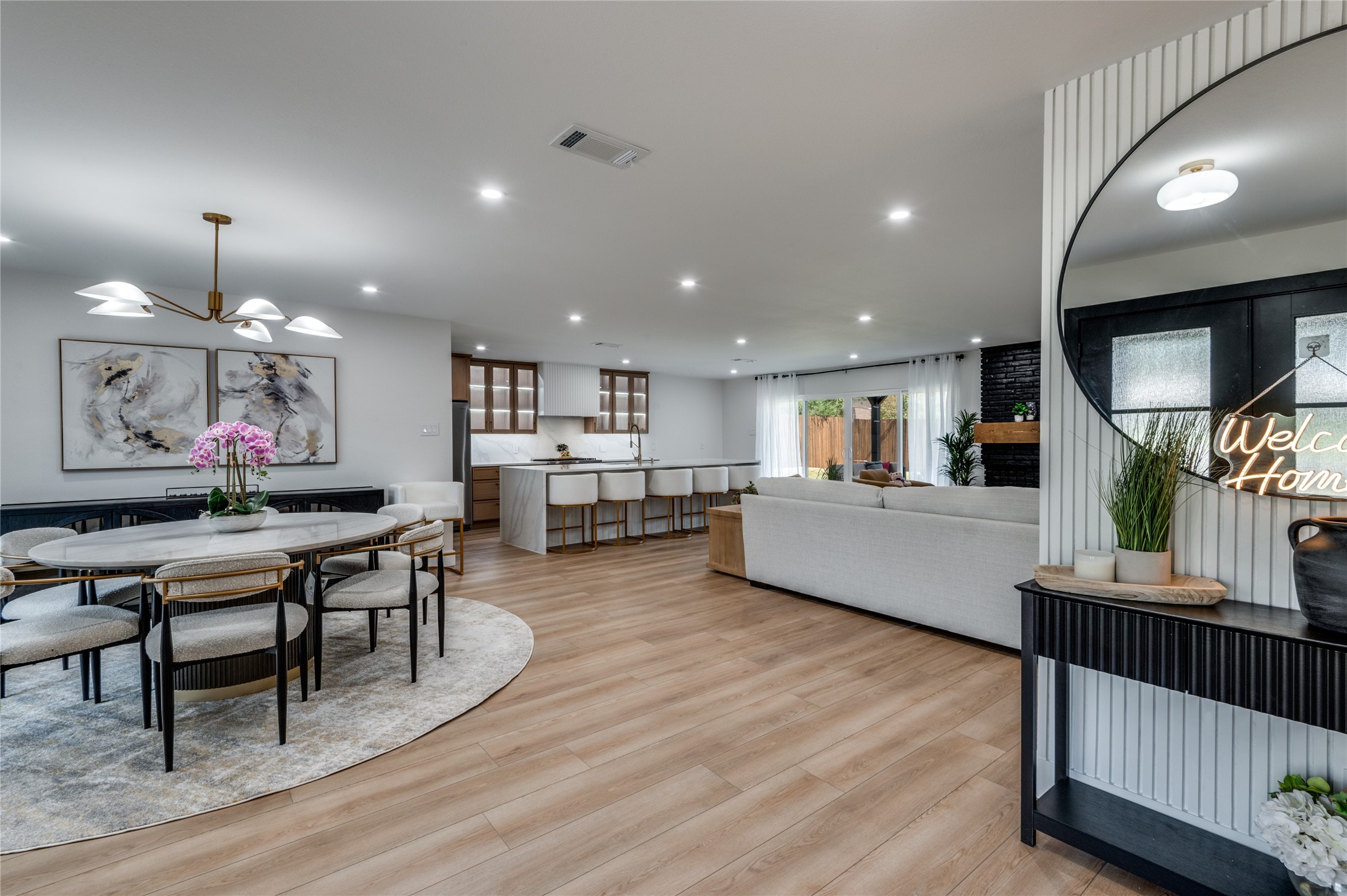 3895 Antigua Circle, Dallas, TX, 75244