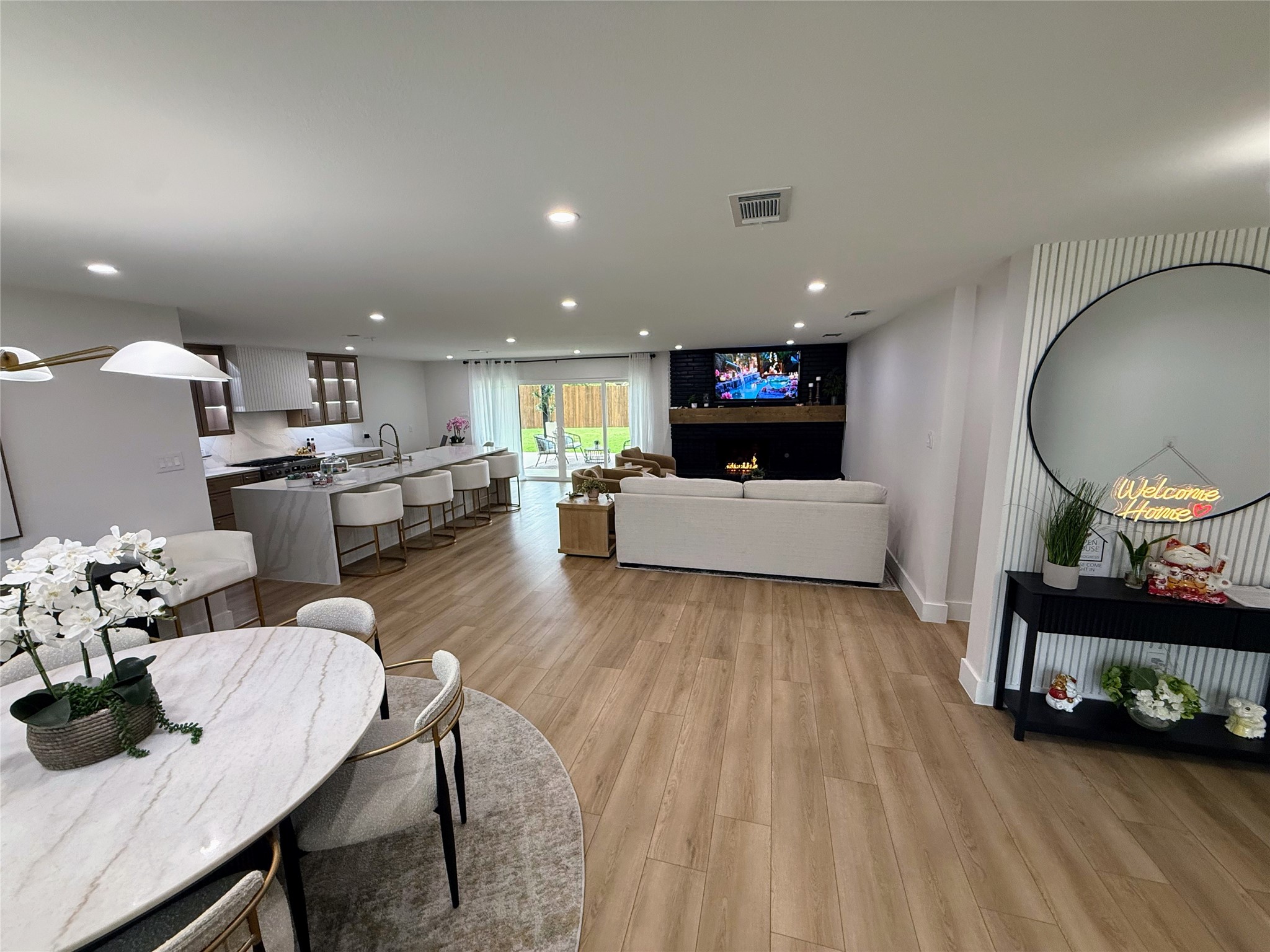3895 Antigua Circle, Dallas, TX, 75244