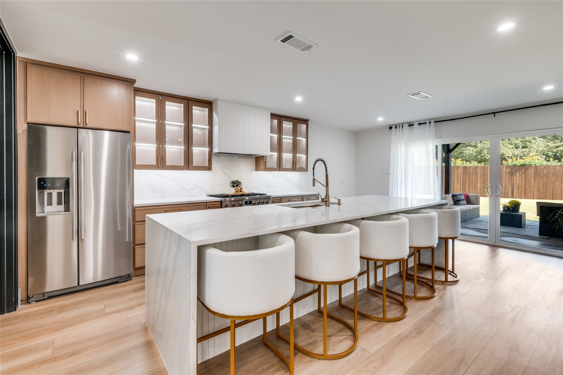 3895 Antigua Circle, Dallas, TX, 75244