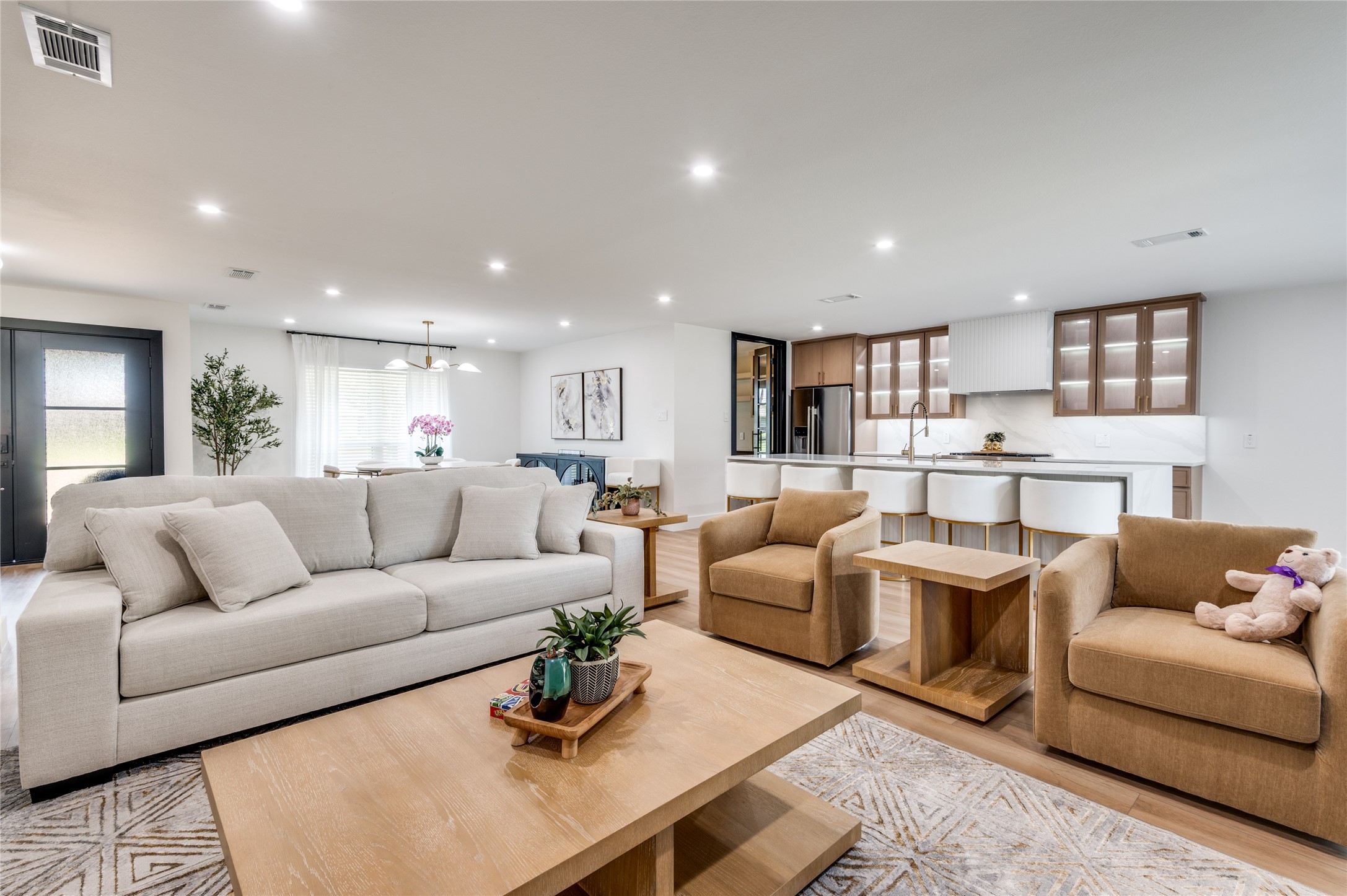 3895 Antigua Circle, Dallas, TX, 75244