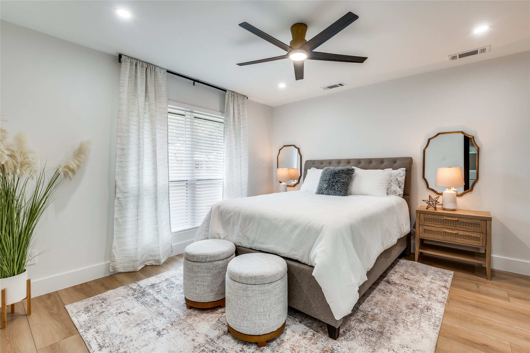 3895 Antigua Circle, Dallas, TX, 75244