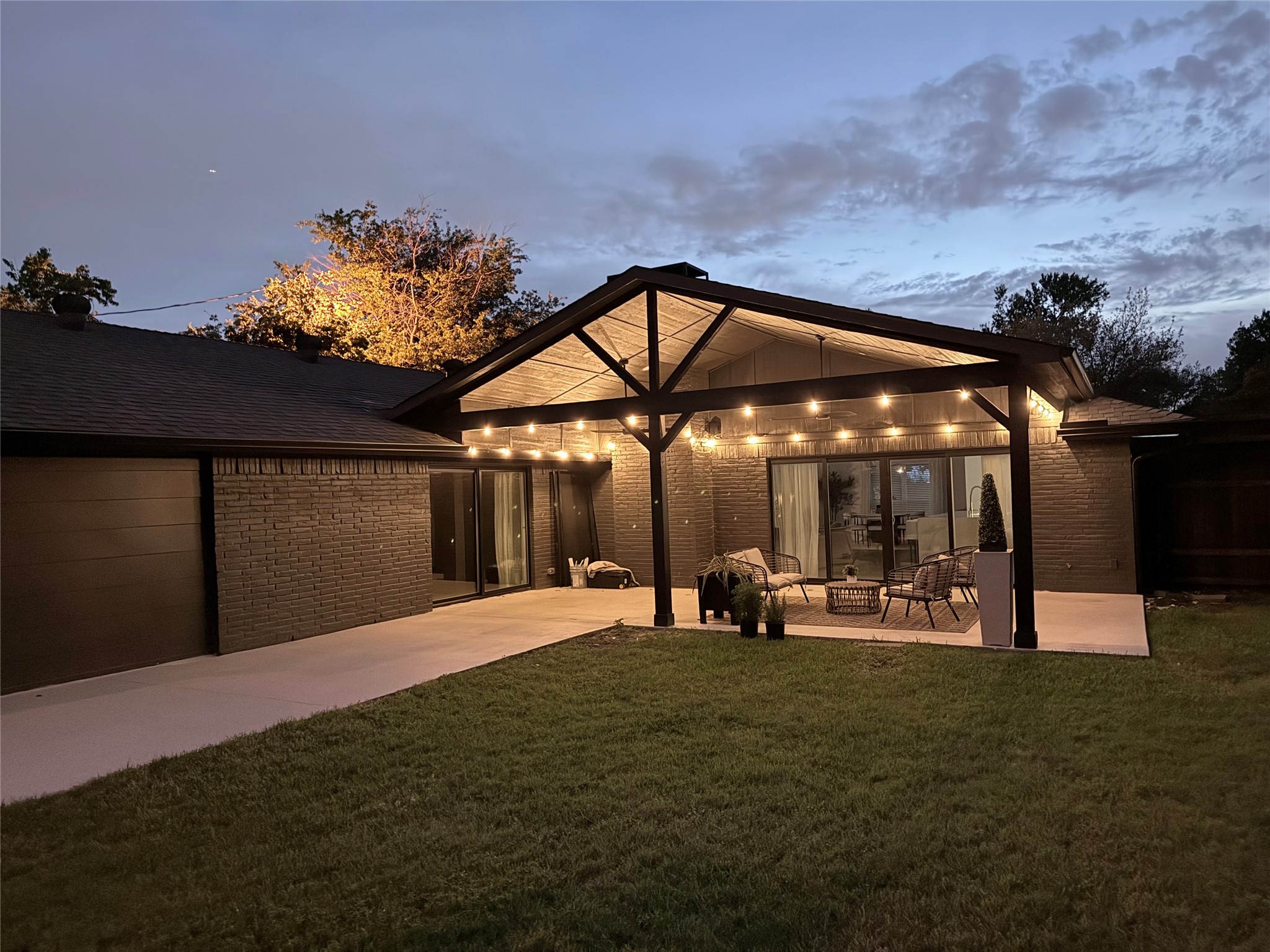 3895 Antigua Circle, Dallas, TX, 75244