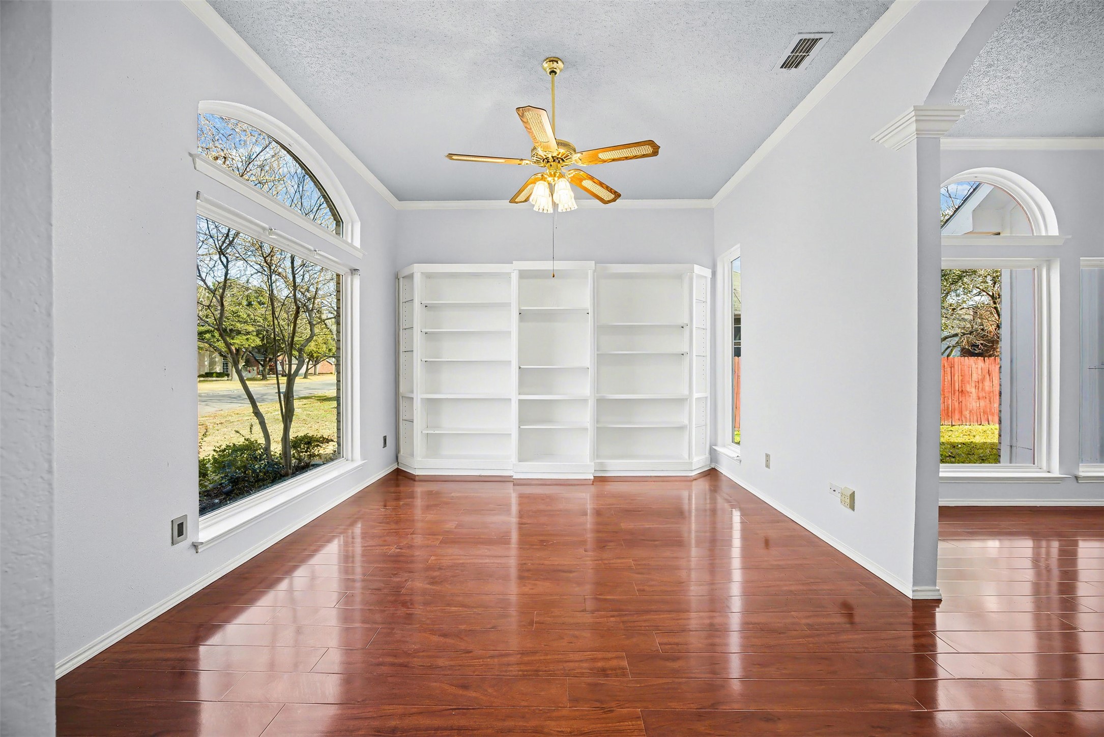 1132 Devonshire Drive, Desoto, TX, 75115