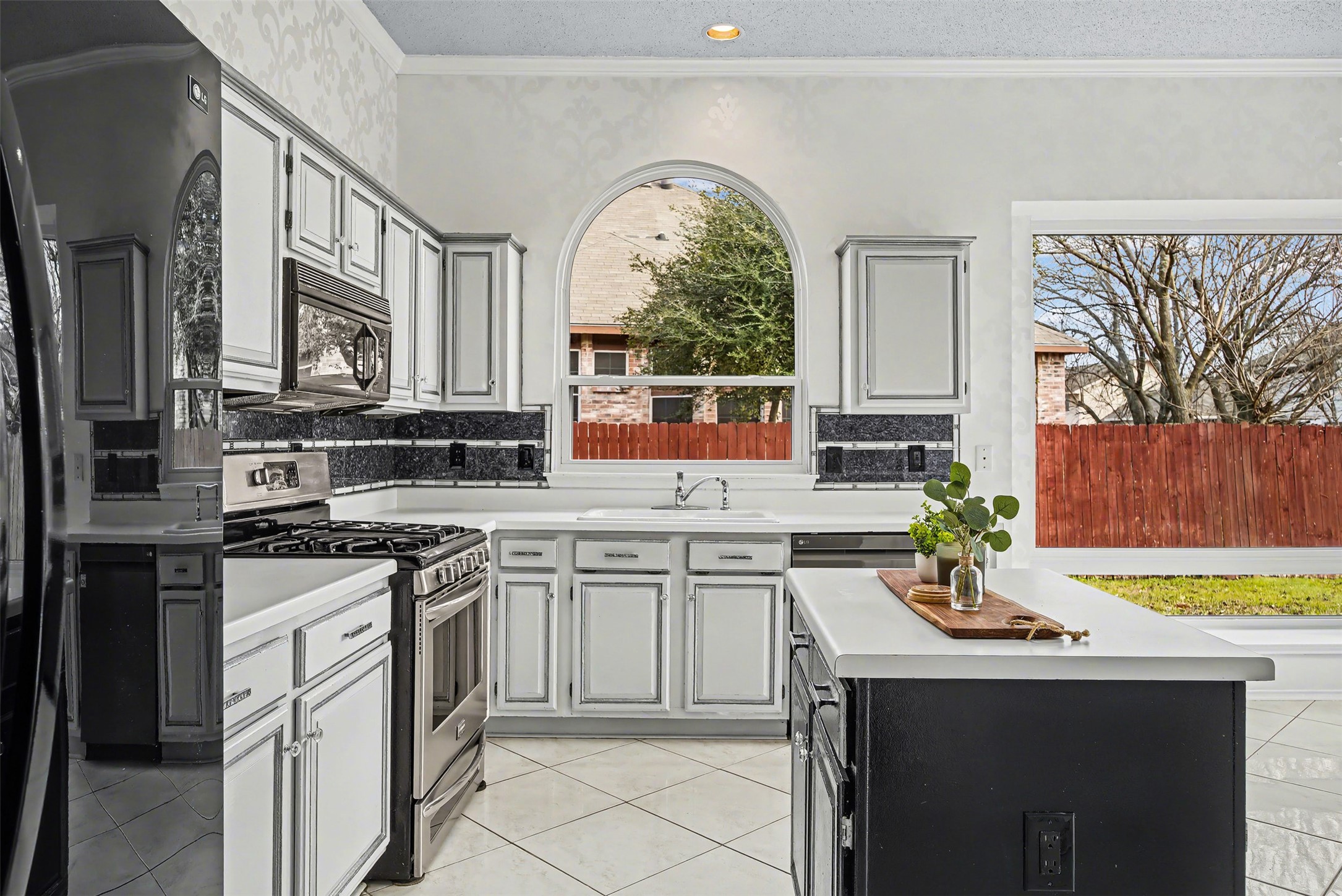 1132 Devonshire Drive, Desoto, TX, 75115