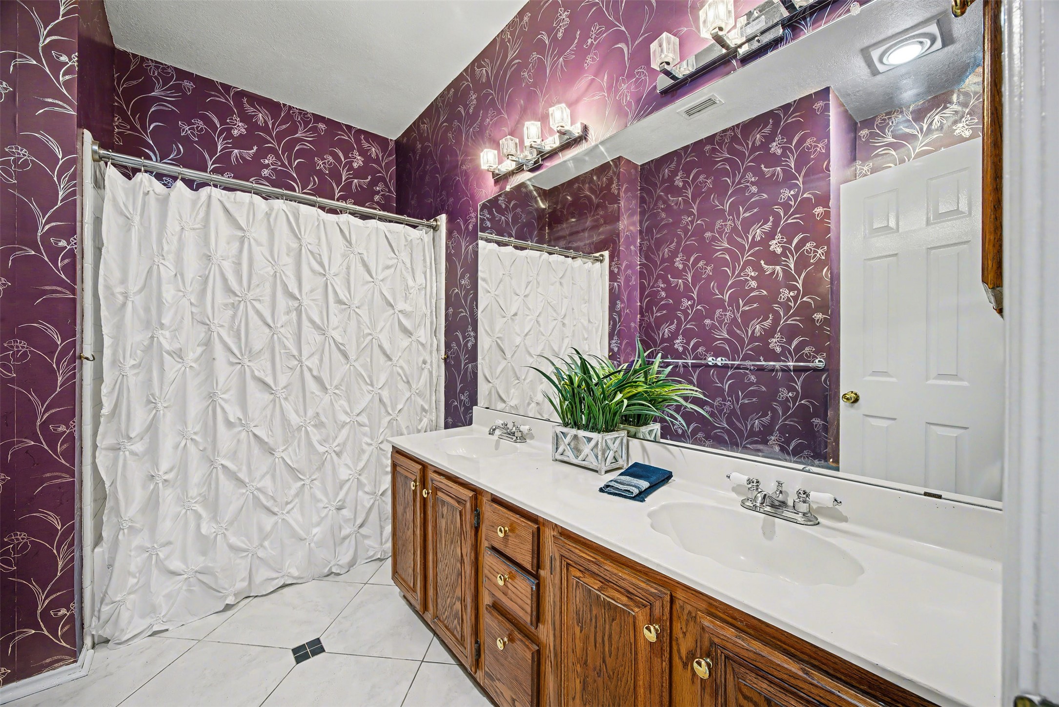 1132 Devonshire Drive, Desoto, TX, 75115