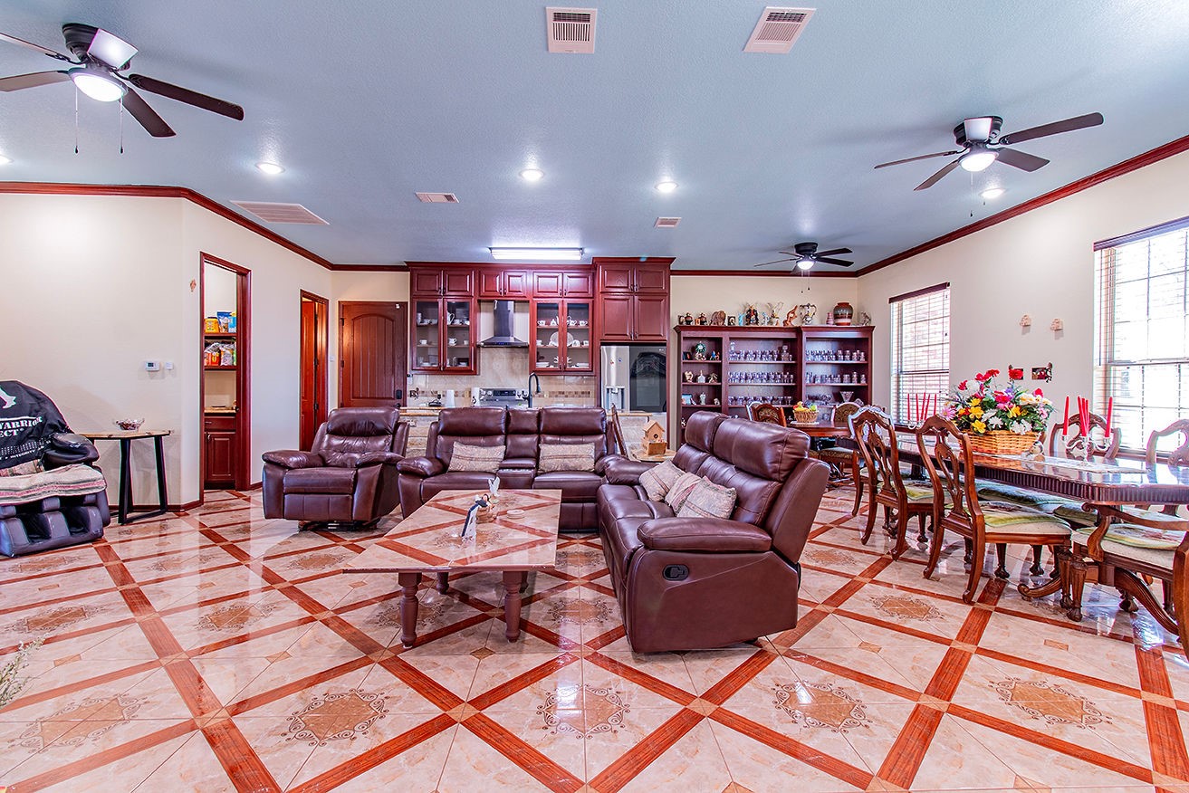6045 Vz County Road 1110, Grand Saline, TX, 75140