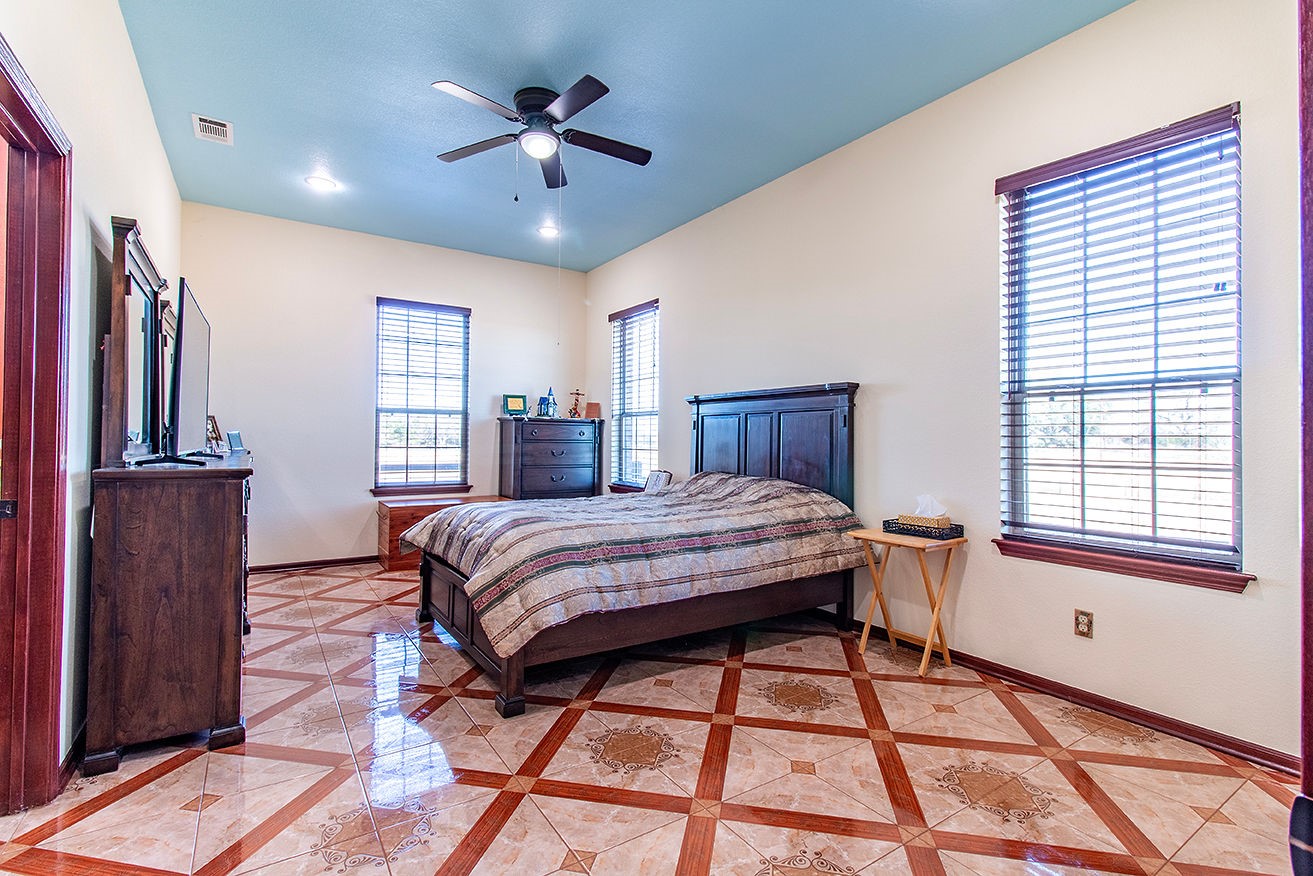 6045 Vz County Road 1110, Grand Saline, TX, 75140