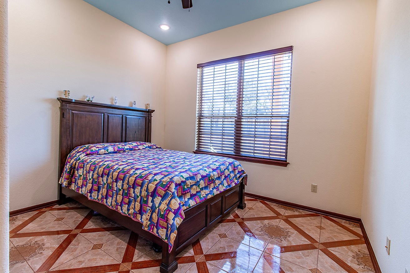 6045 Vz County Road 1110, Grand Saline, TX, 75140