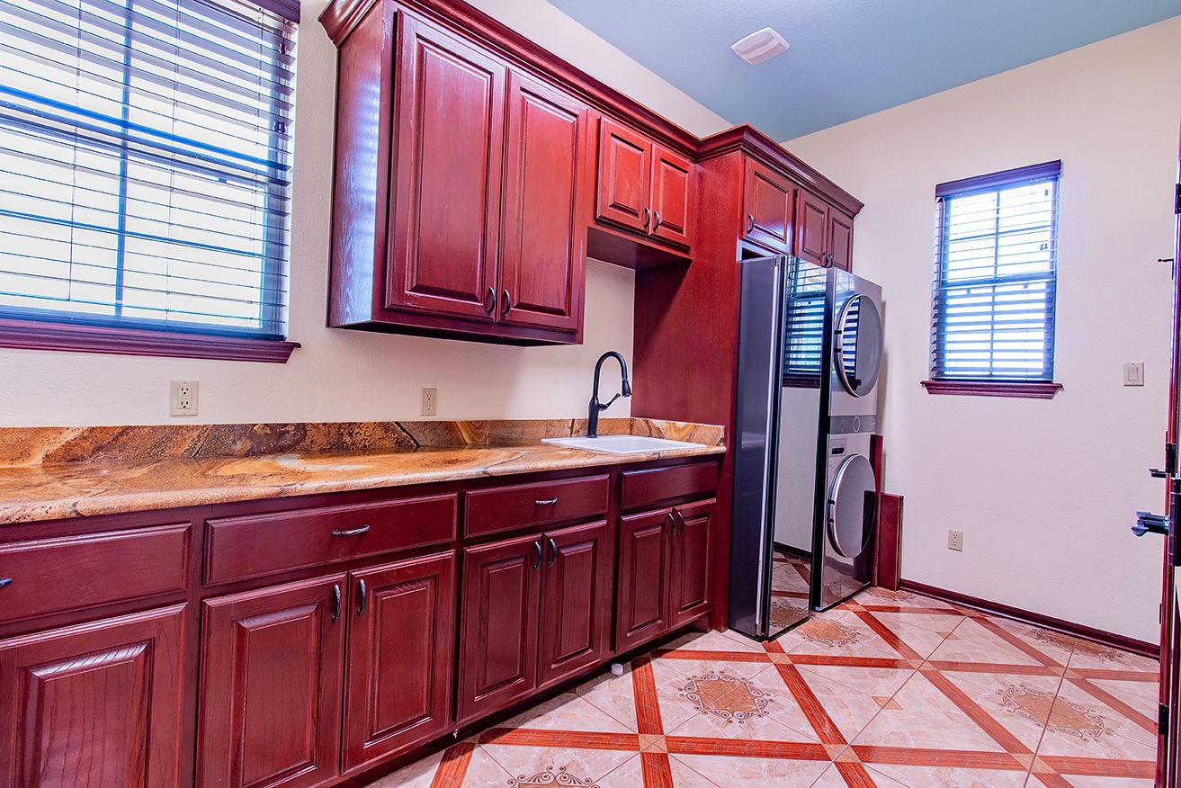 6045 Vz County Road 1110, Grand Saline, TX, 75140