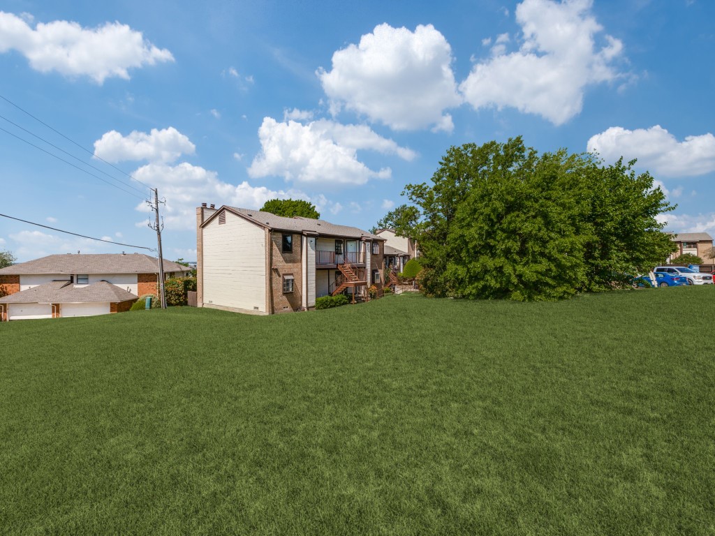 Property photo 02 of 114 Henry M Chandler Drive, Rockwall, TX 75032 | MLS #21157765