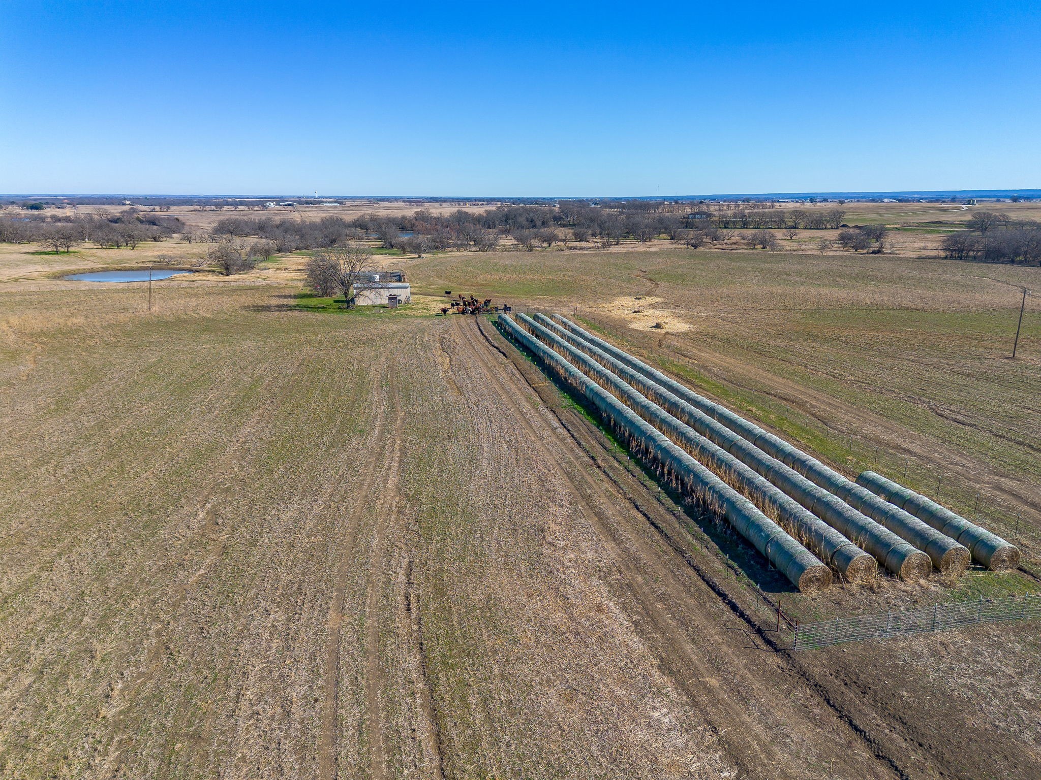 Property photo 02 of 10517 County Road 418, Grandview, TX 76050 | MLS #21157823