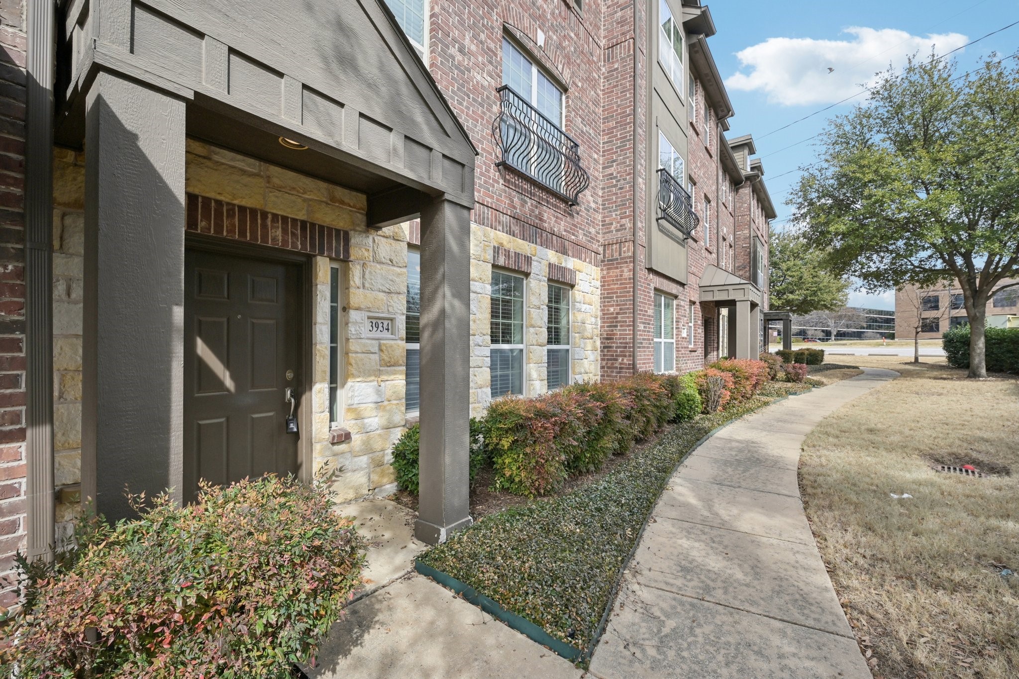 3934 Amberwood Drive, Addison, TX, 75001