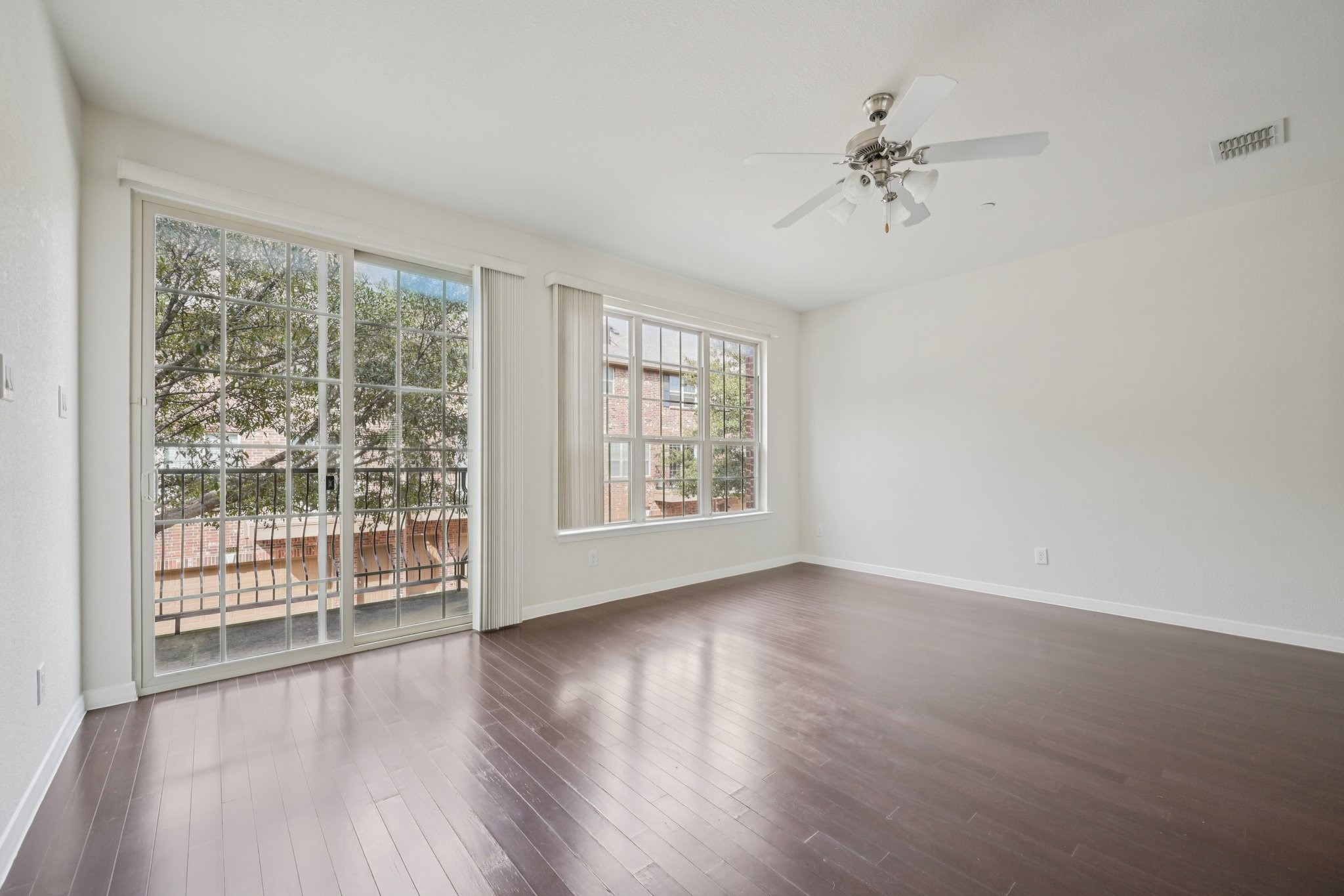 3934 Amberwood Drive, Addison, TX, 75001
