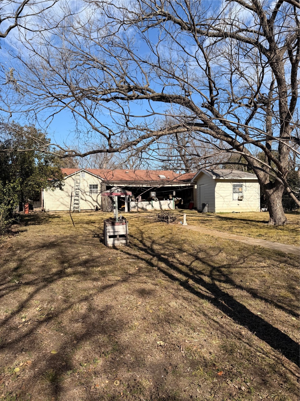 114 E Park Place Drive, Lancaster, TX, 75134